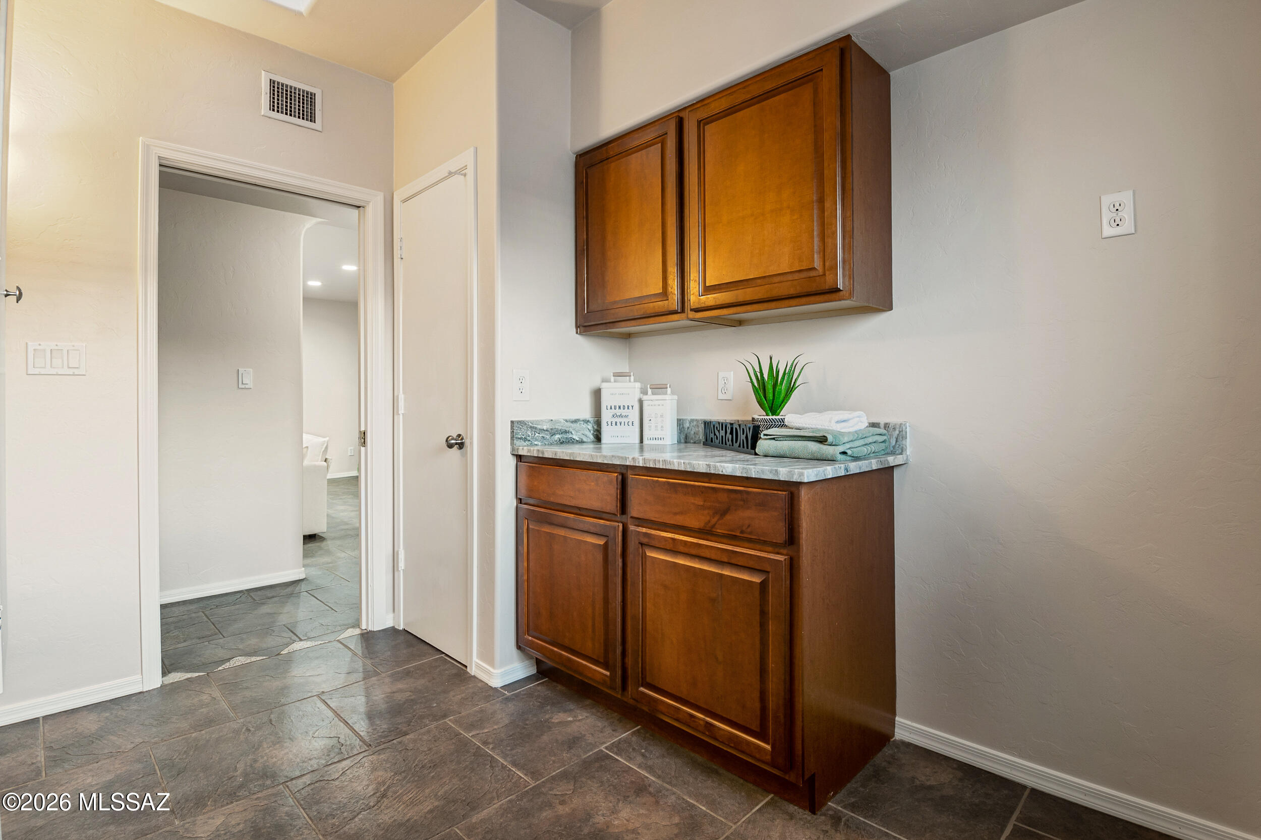 Wilshire Heights - Residential