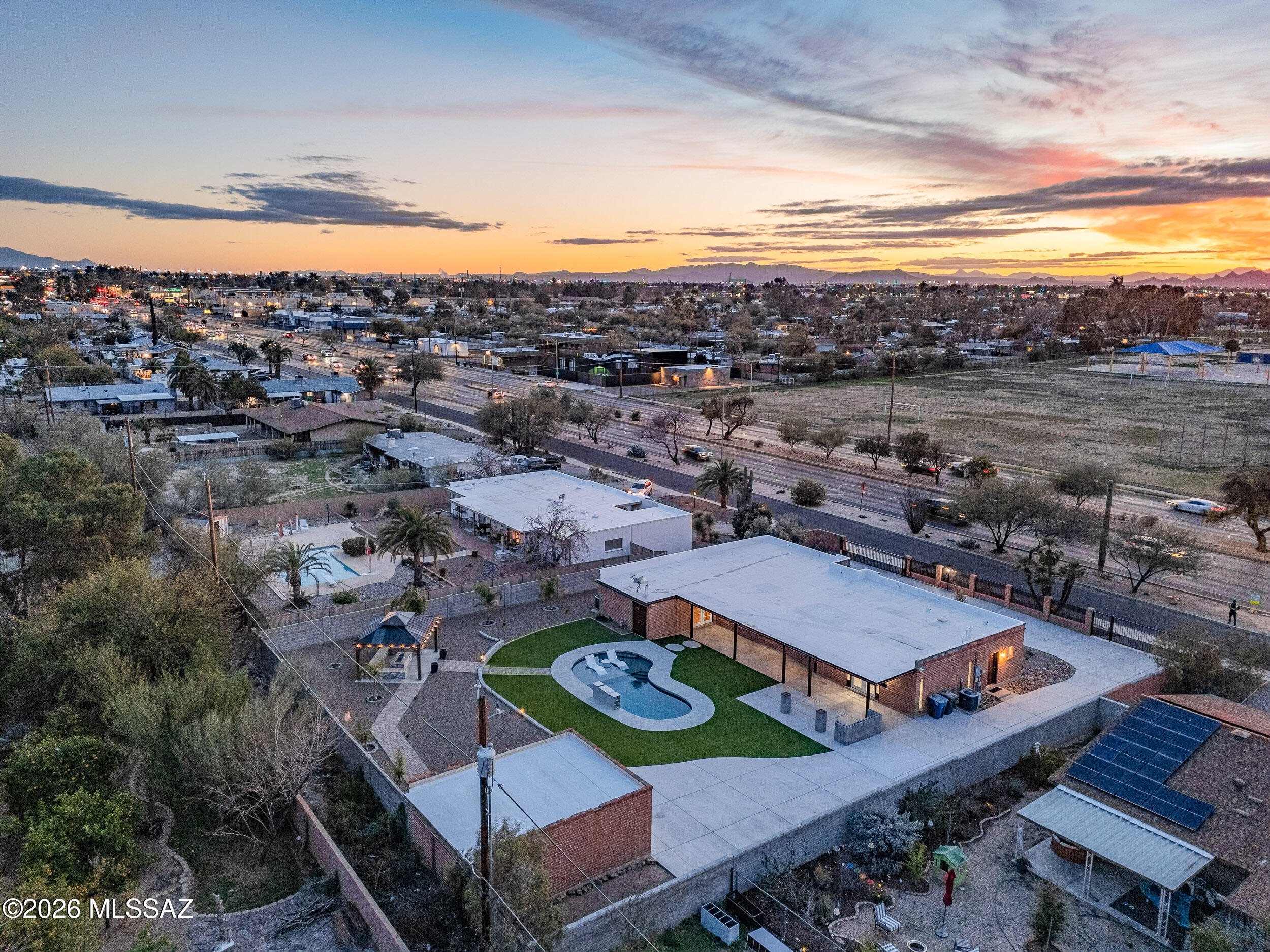 Wilshire Heights - Residential