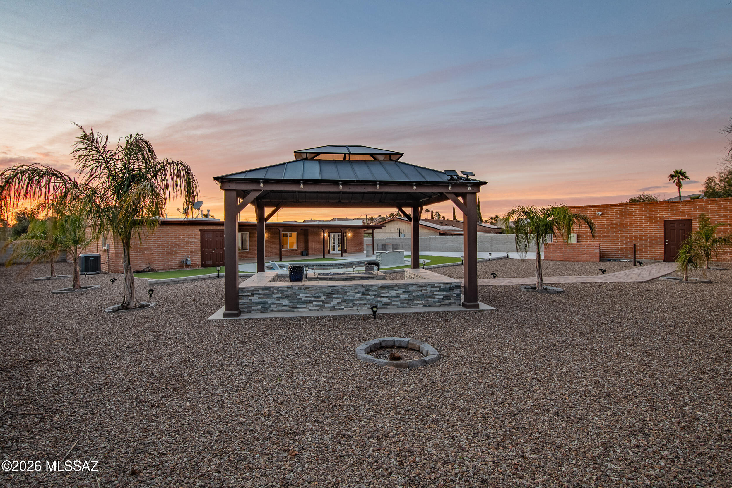 Wilshire Heights - Residential