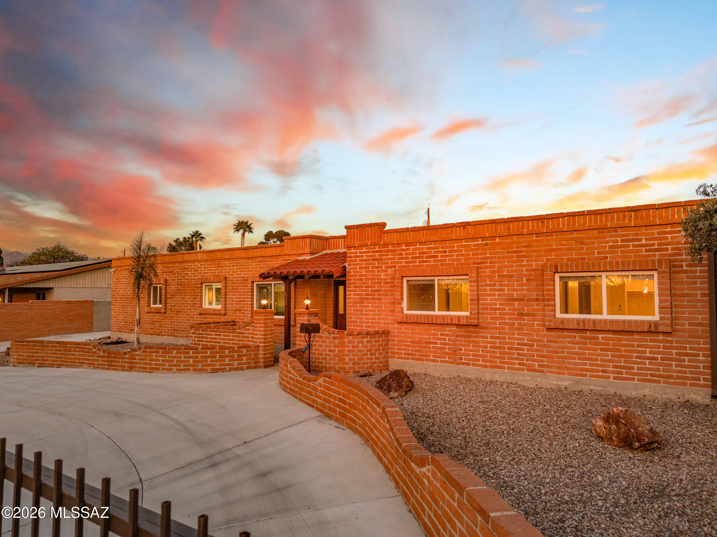 521 S Craycroft Road