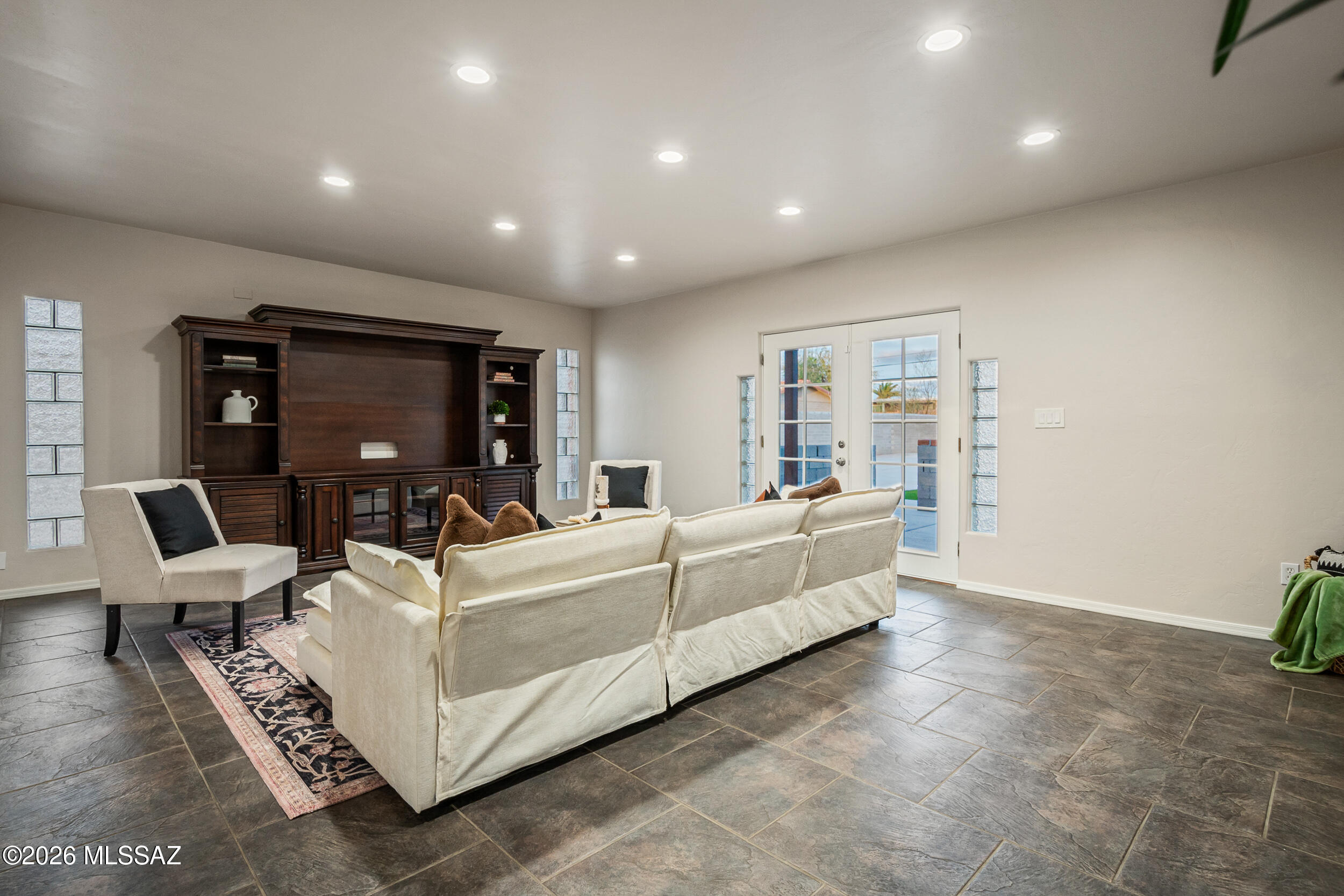 Wilshire Heights - Residential