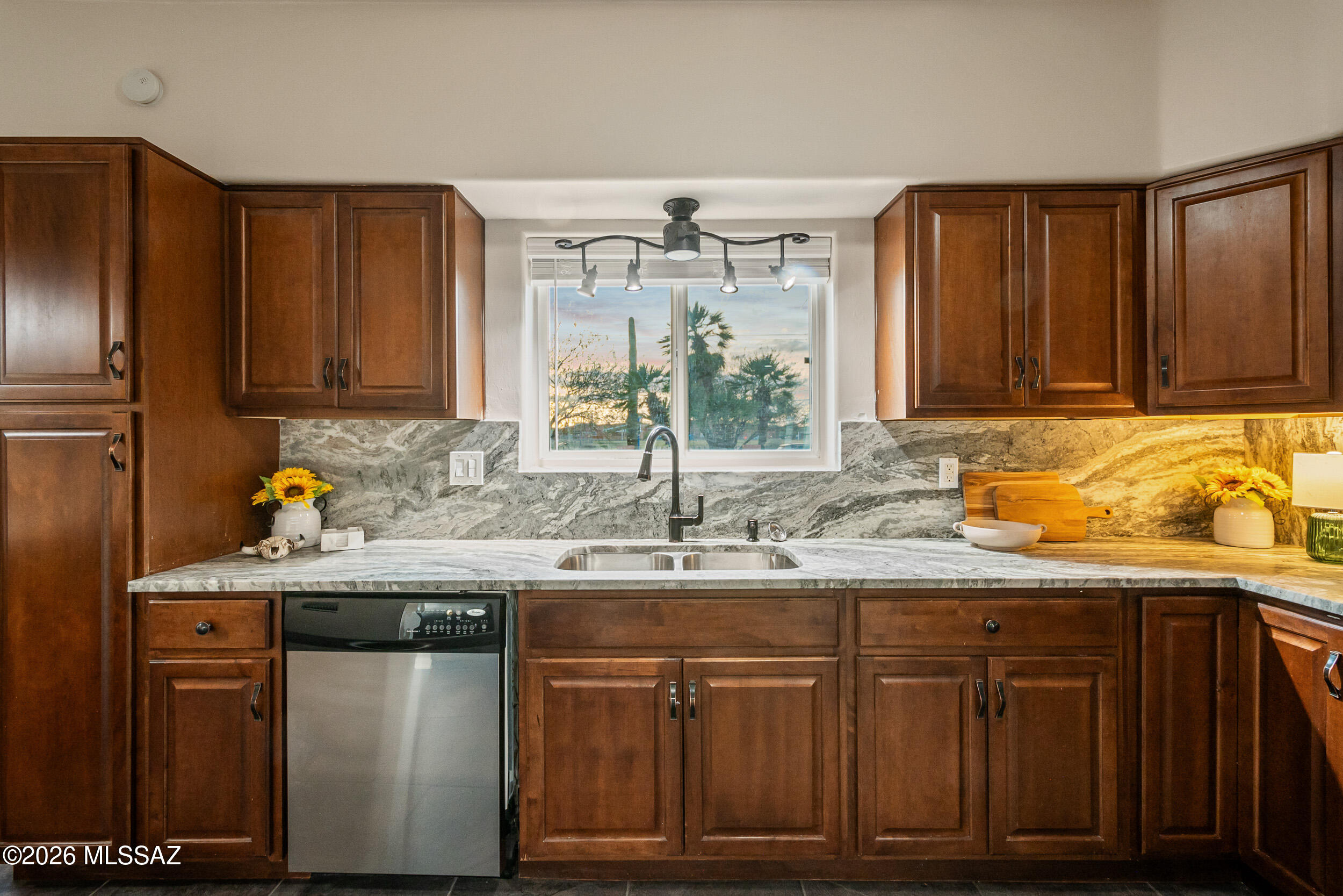 Wilshire Heights - Residential