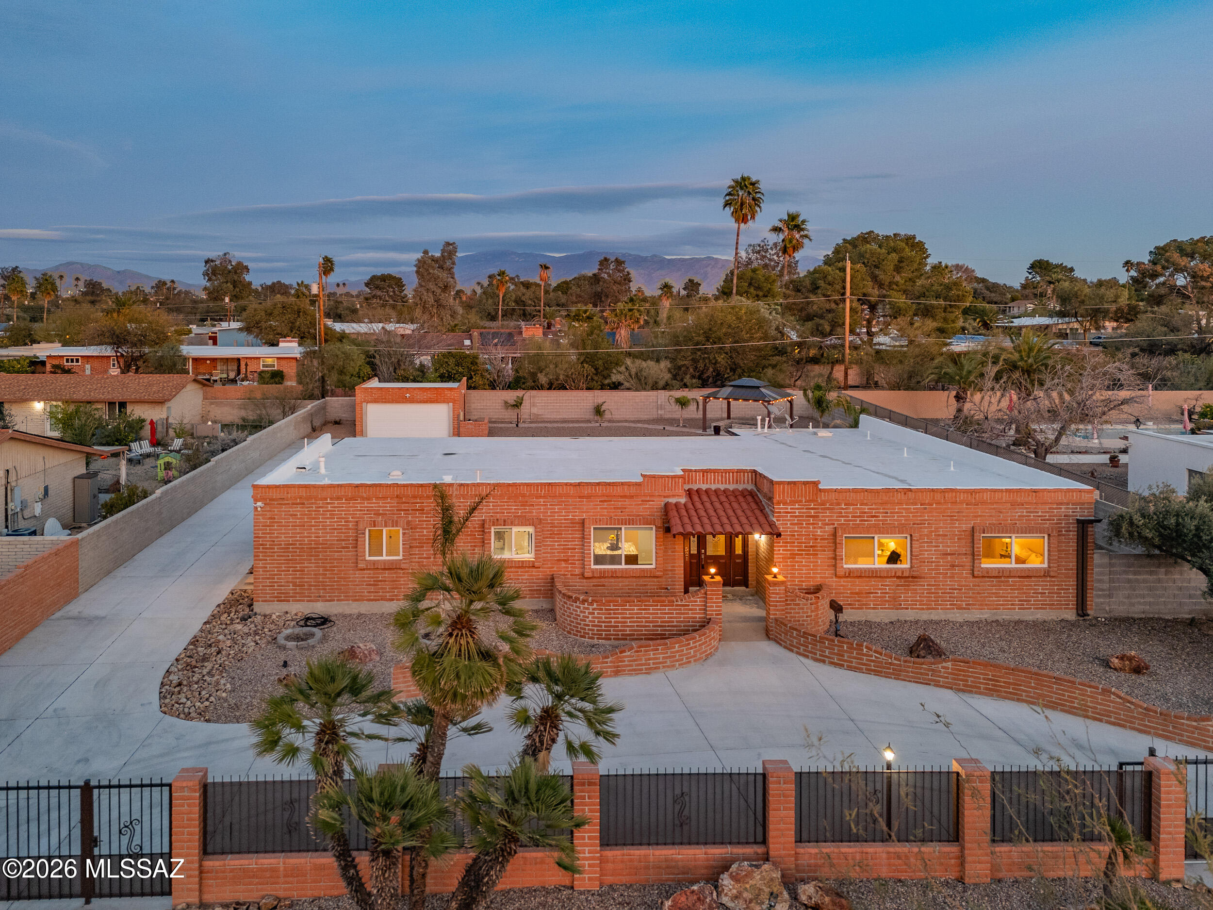 521 S Craycroft Road