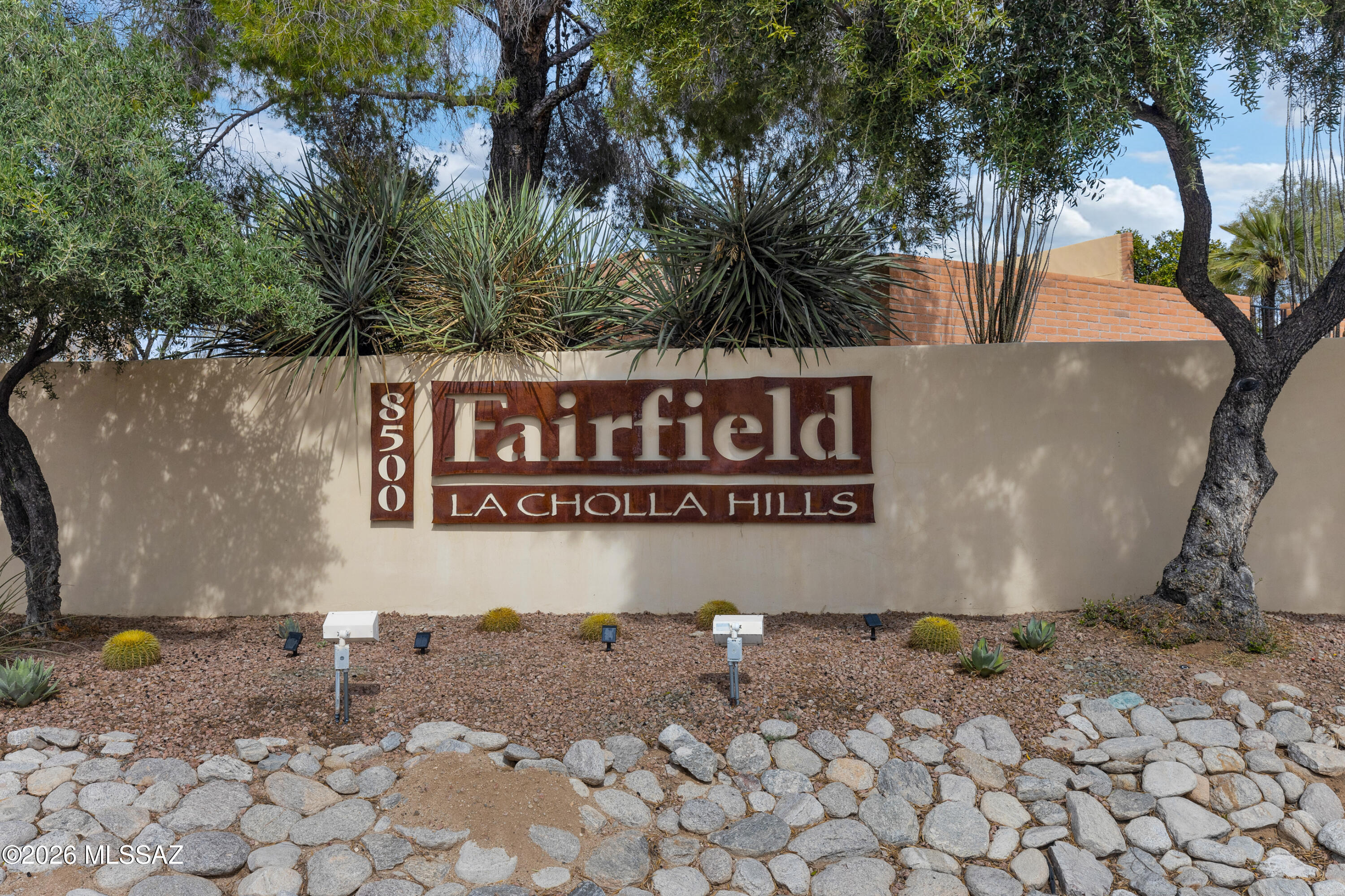 8631 N Little Oak Lane