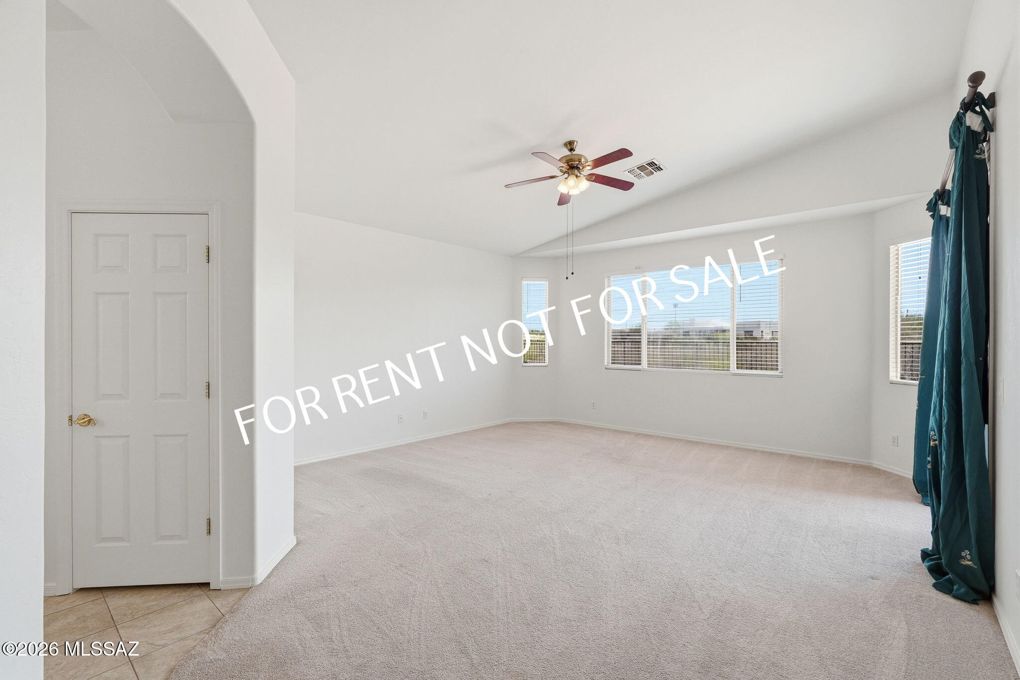 Agua Dulce (1-60) - Residential Lease