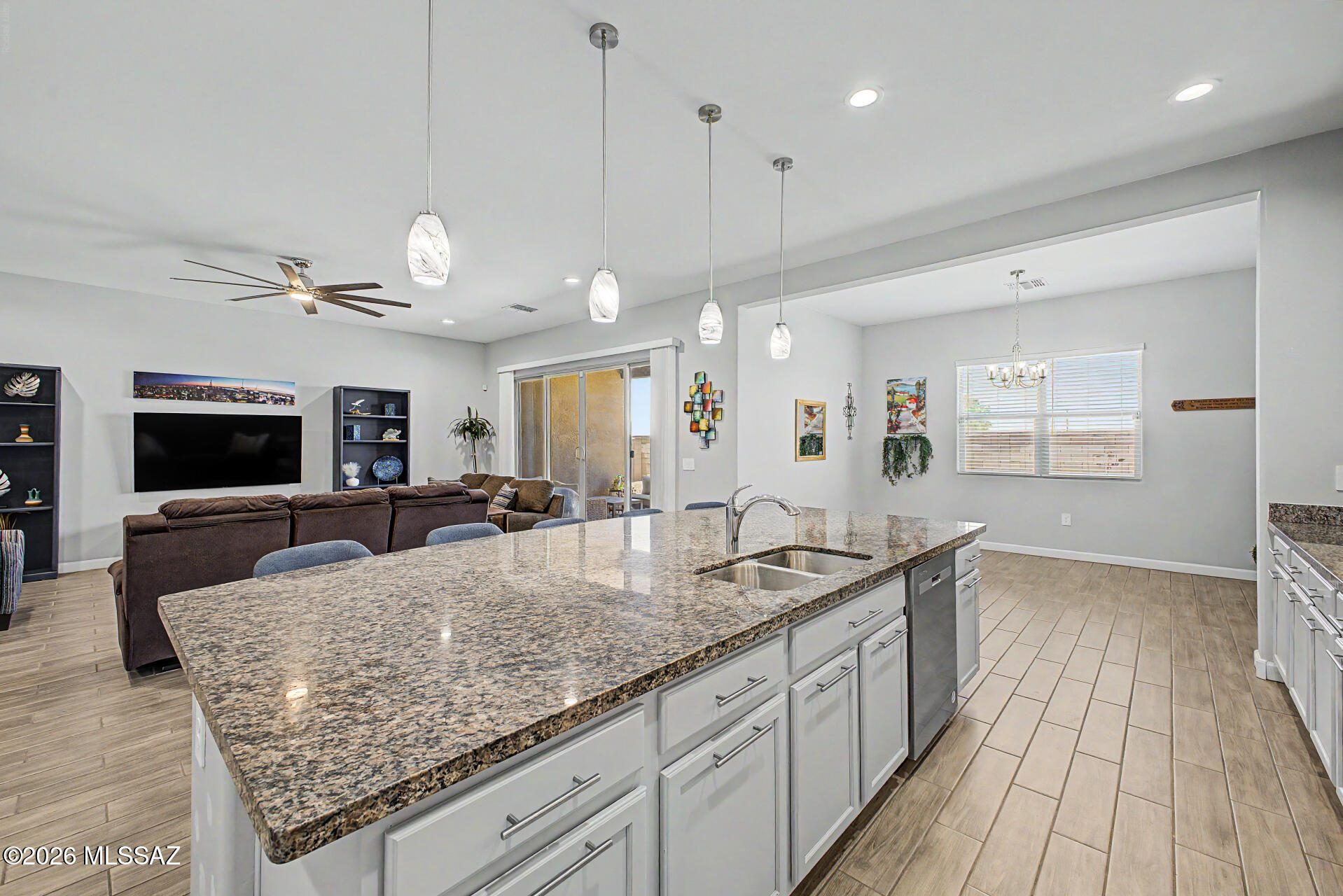 Saguaro Bloom 7B - Residential