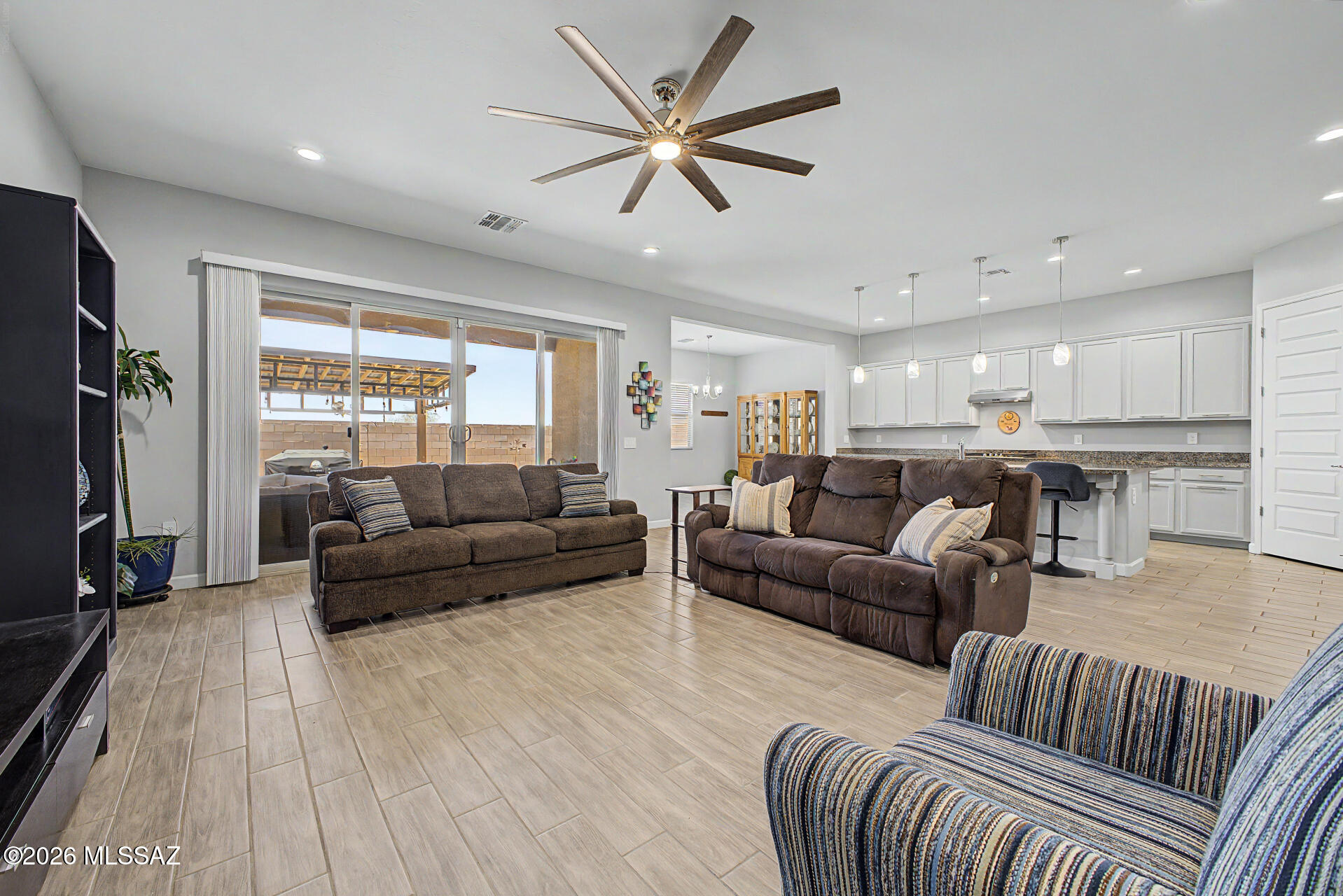 Saguaro Bloom 7B - Residential