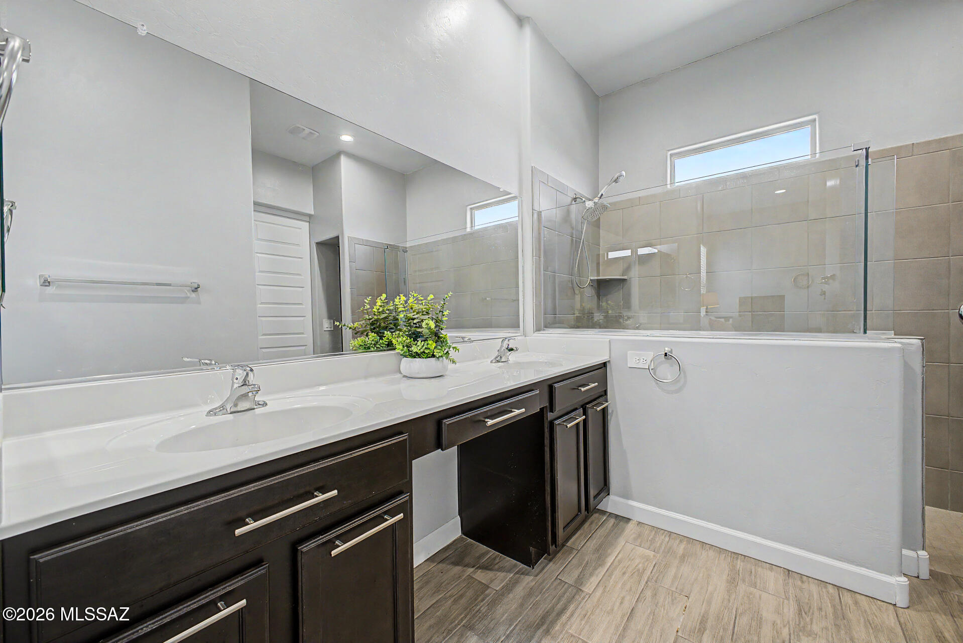 Saguaro Bloom 7B - Residential