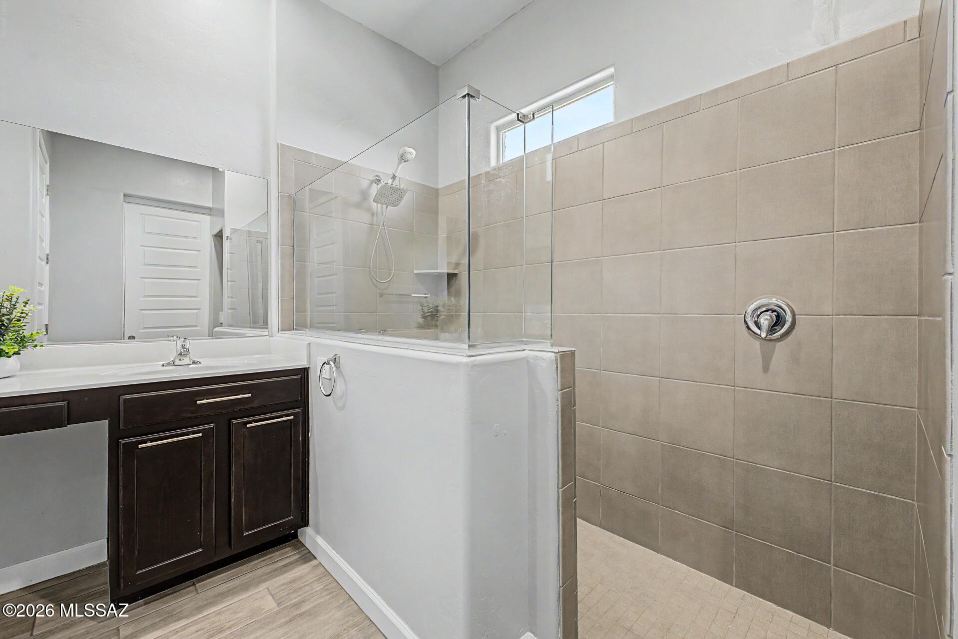 Saguaro Bloom 7B - Residential