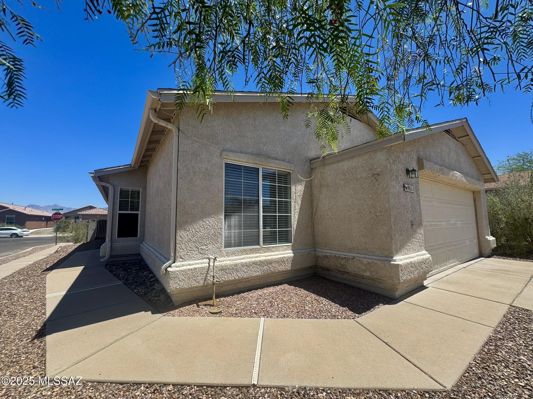 9011 E Weyburn Drive