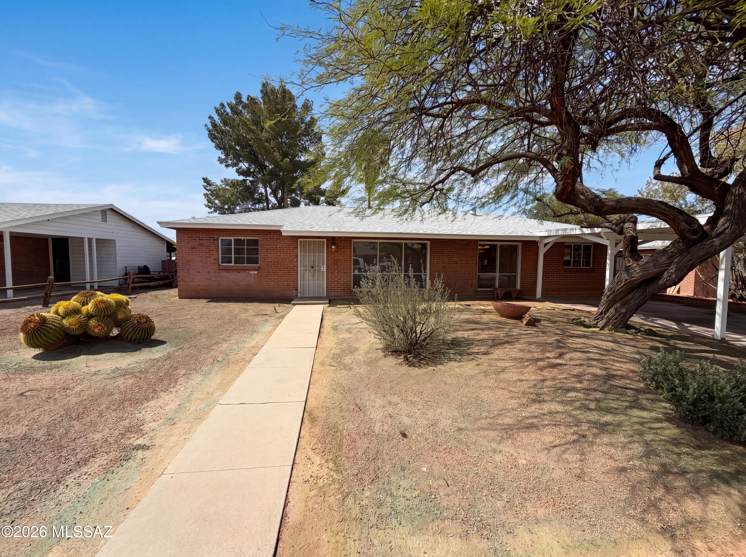 Manana Vista - Residential