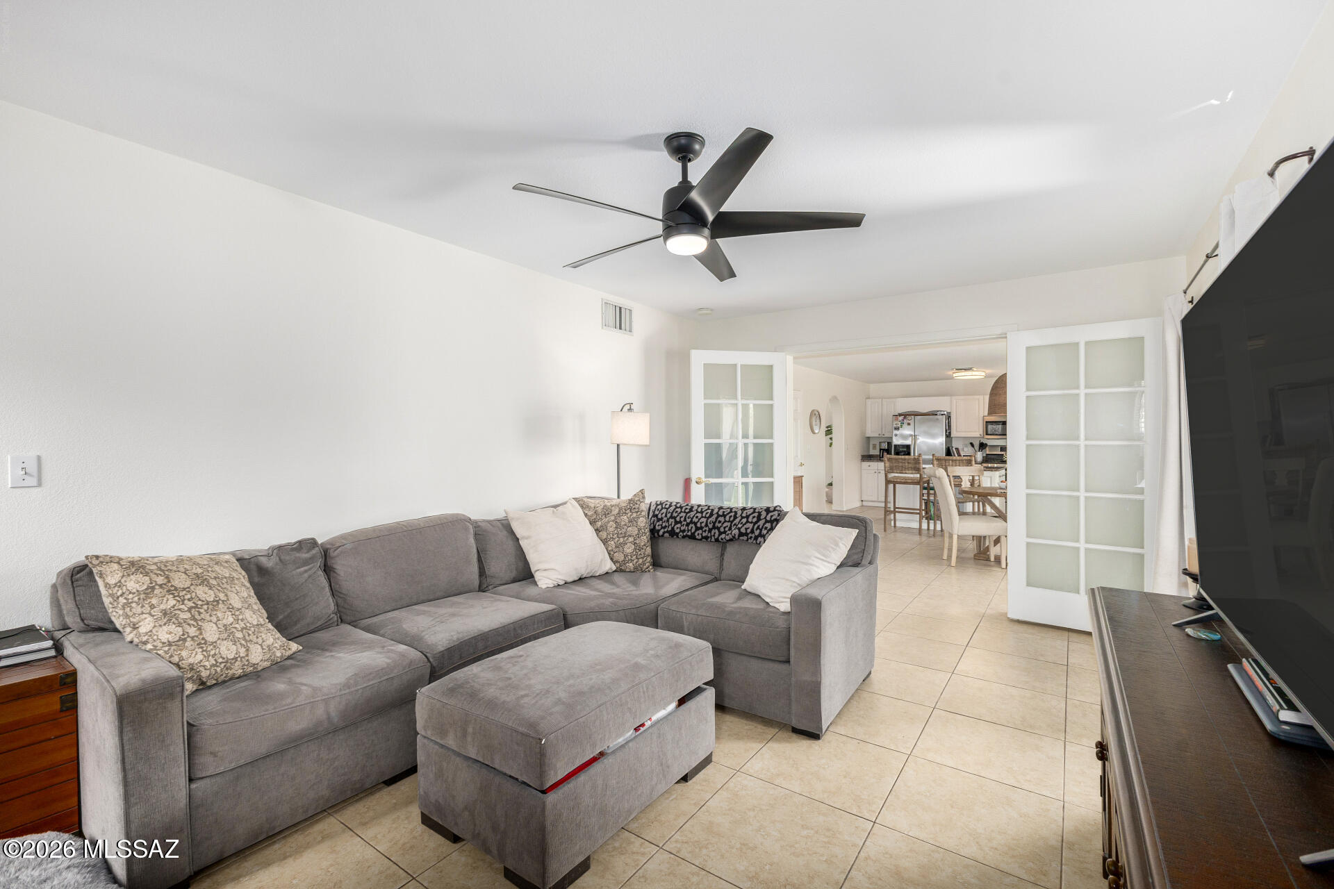 214 S Bonanza Avenue