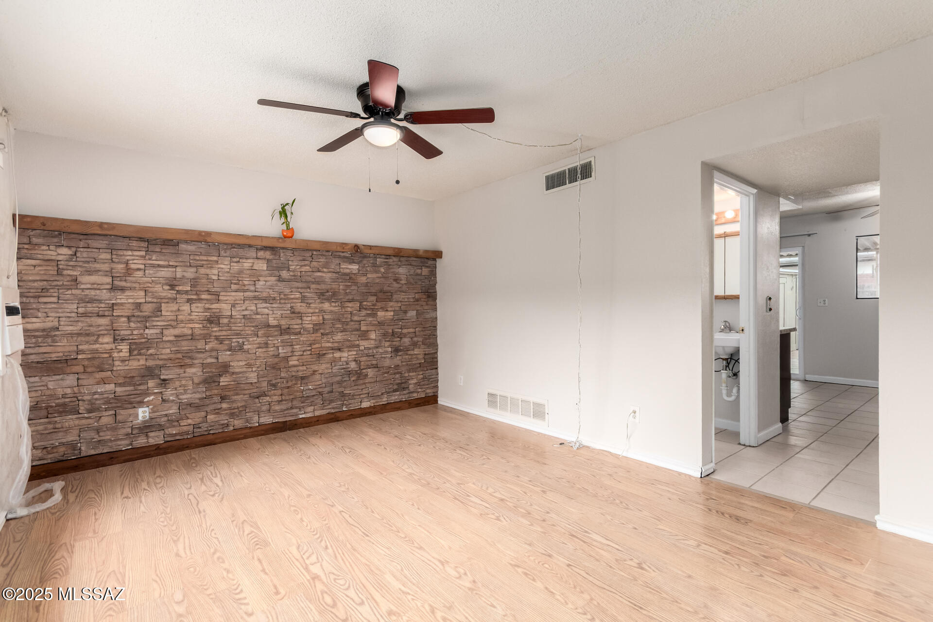 1330 S Avenida Polar E-9