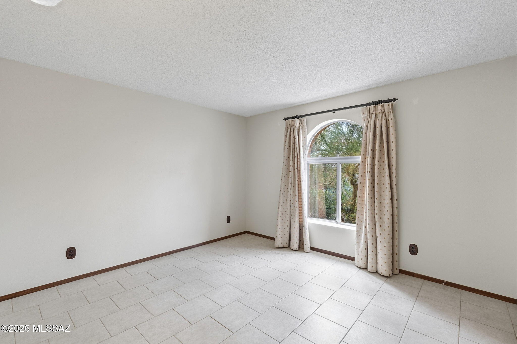 Santa Catalina Estates NO. 4 (1-180) - Residential