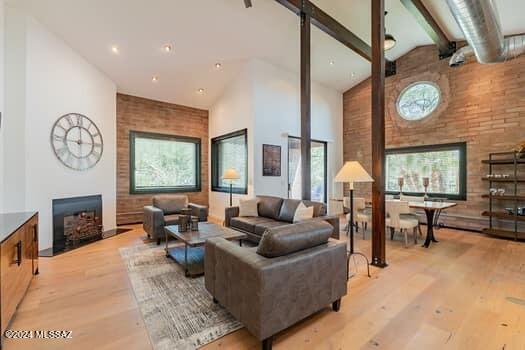 Ventana Serena (1-46) - Residential Lease