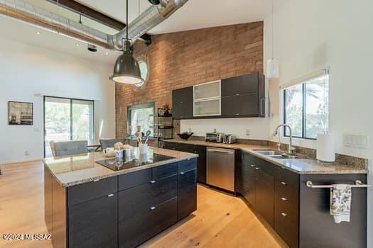 Ventana Serena (1-46) - Residential Lease