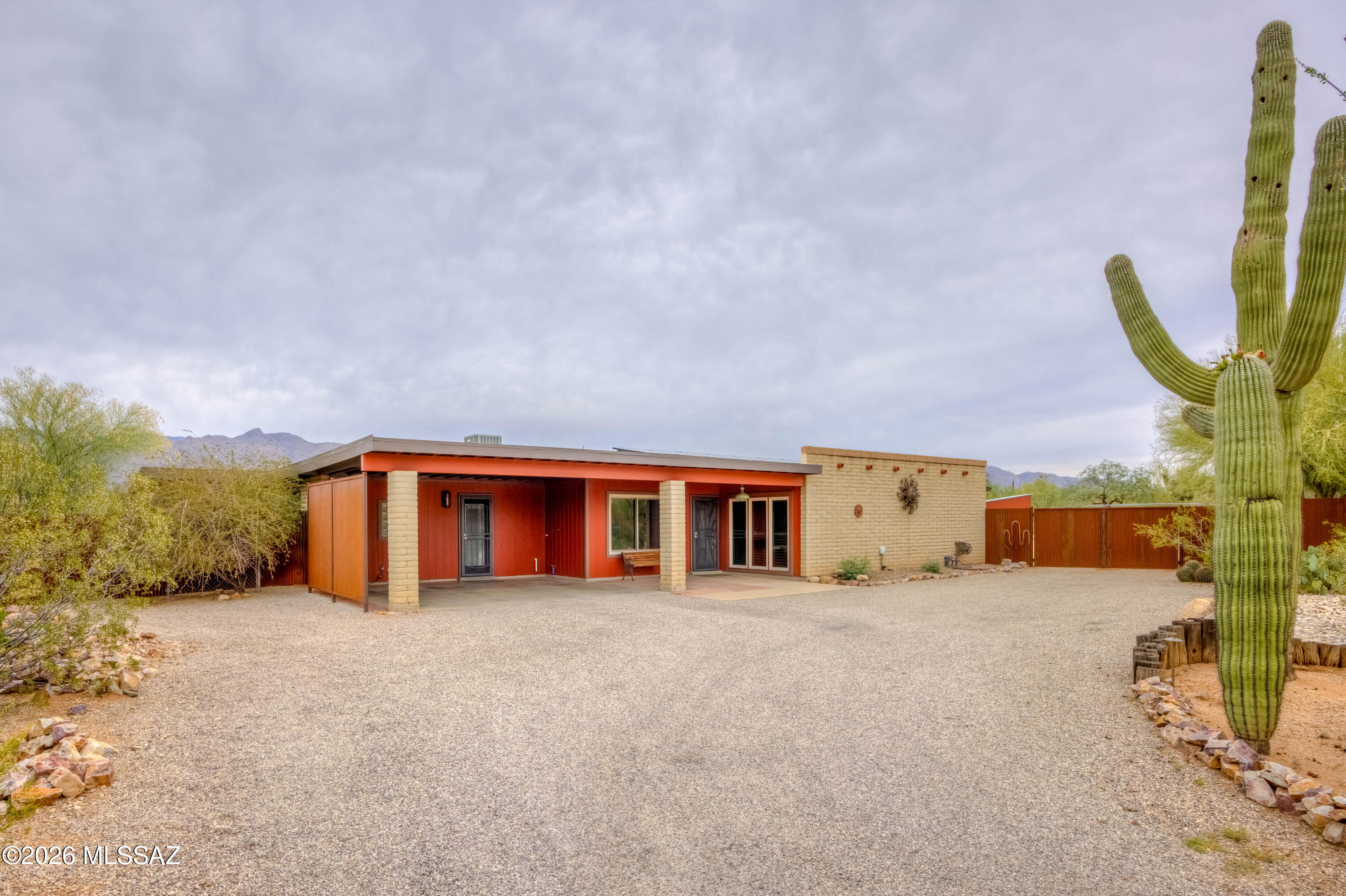 Tres Lomas East  (1-71) - Residential