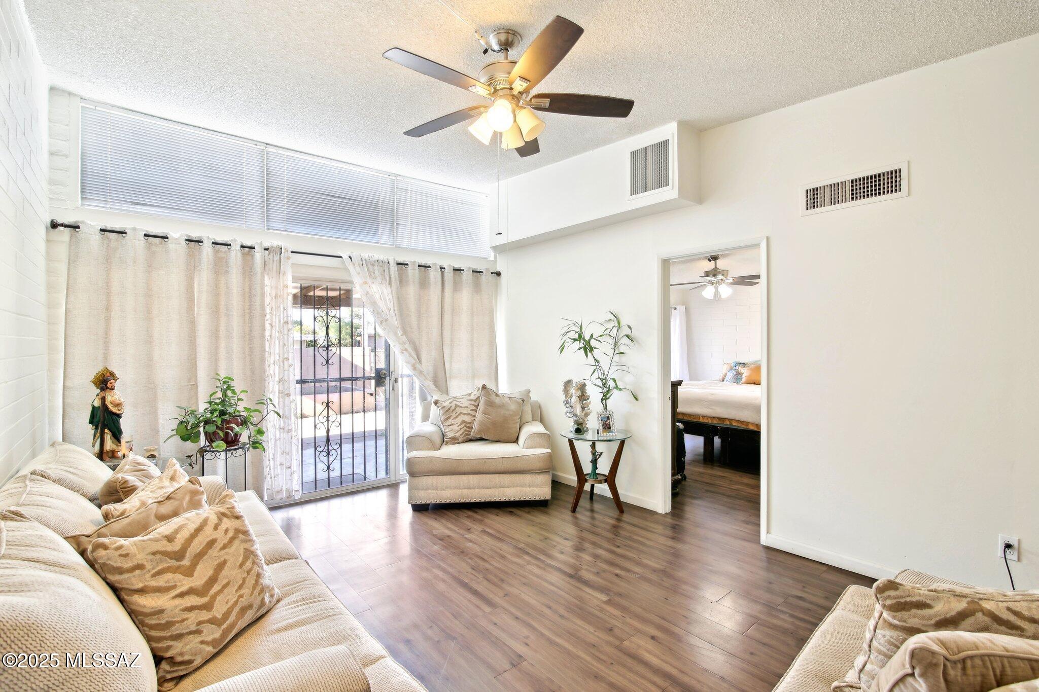 914 W Wedwick Street