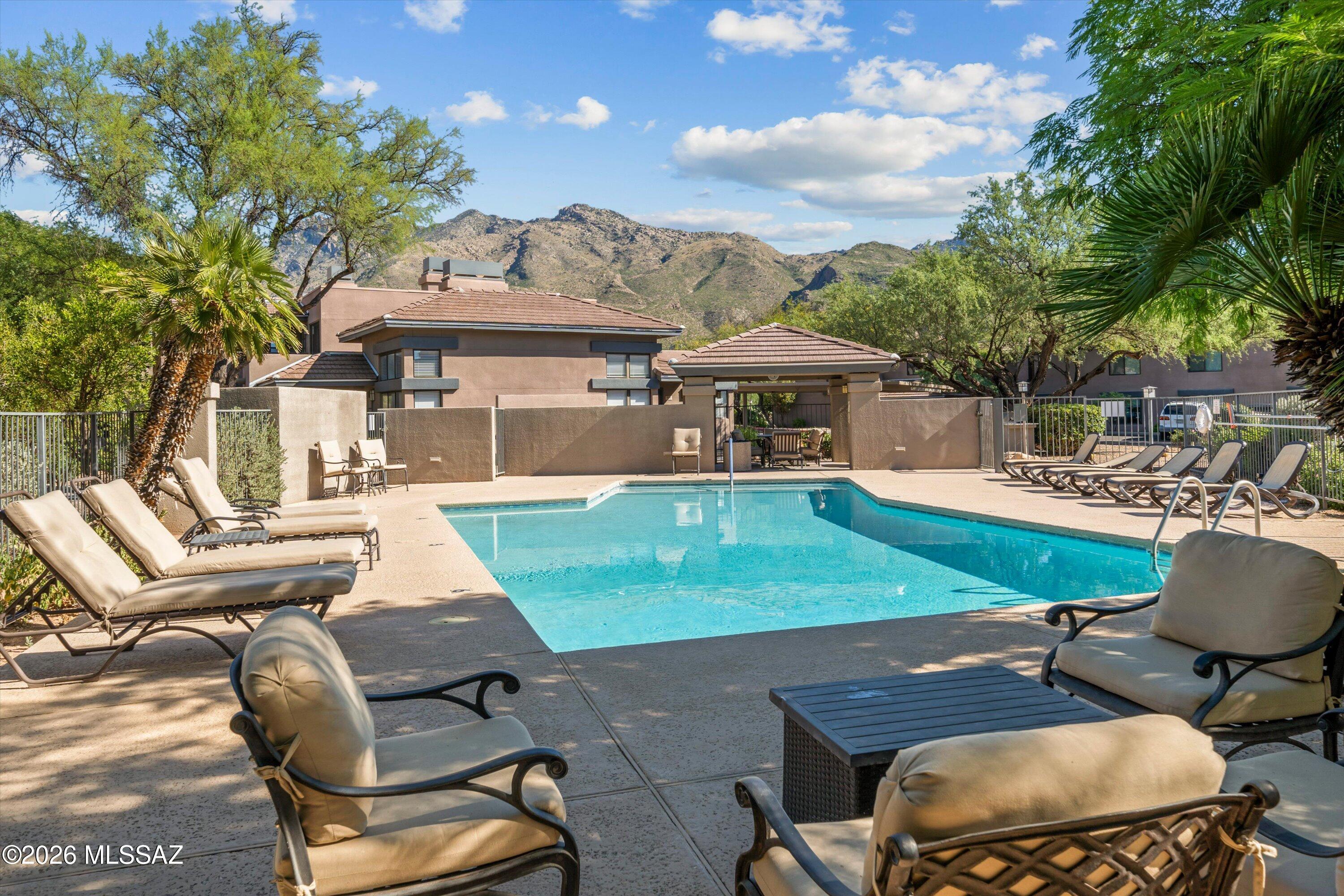 Greens at Ventana Canyon - Residential