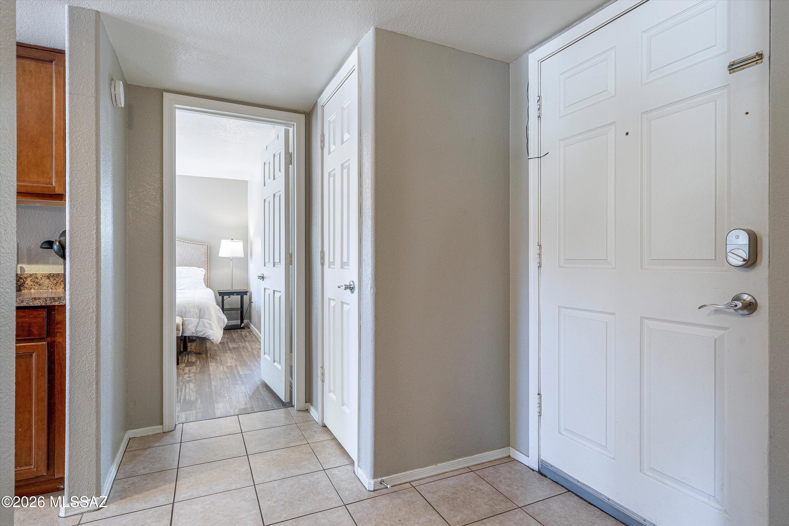 5855 N Kolb Road 8106