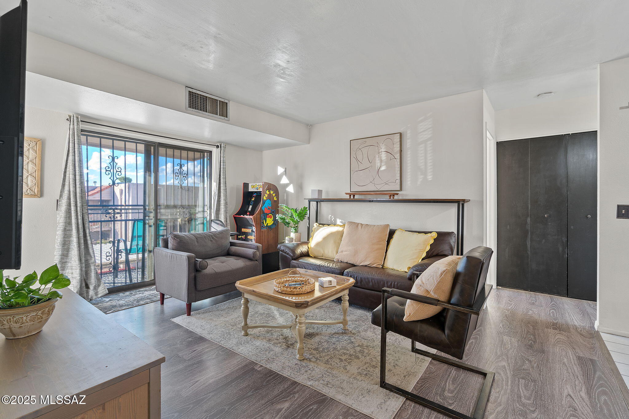 Golf Links East Condos (1-48) - Residential