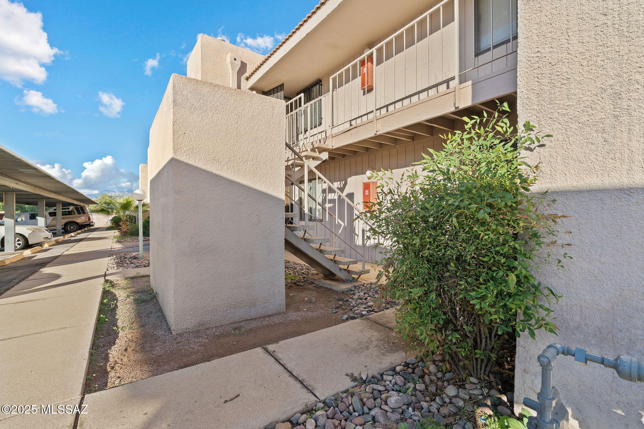 Golf Links East Condos (1-48) - Residential