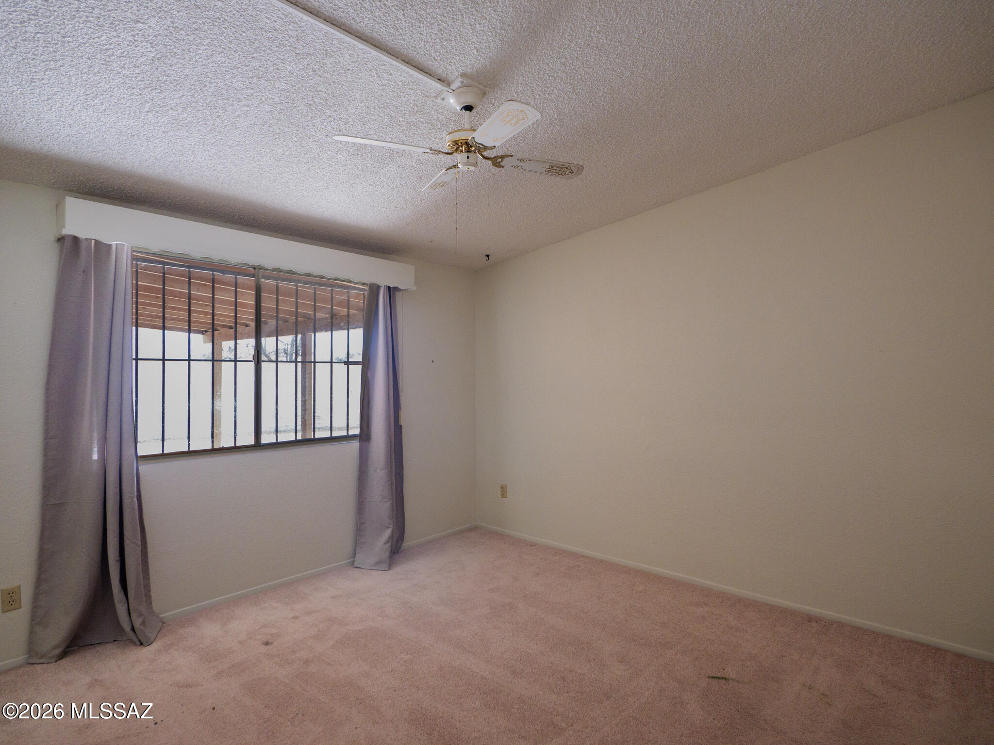 Mountain Shadows (66-167) - Residential Lease