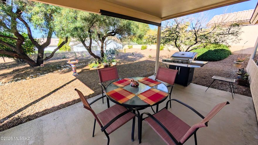 AVAILABLE JUNE-DEC ONLY.  Beautifully FURNISHED Diego on Corner Homesite. Two Bedrooms PLUS Hobby Room, Comfortable Living Room, BIG GREAT ROOM OFF OPEN KITCHEN,
Stainless Appliances, Washer+Dryer Included, too!
Private Rear Yard with Mature Shade and Shrubs. If you're looking for a place to live while you are shopping for a Resale, Building New, doing a major Remodel, or just want to come explore the incredible SaddleBrooke Lifestyle- WE DO FLEXIBLE LEASES to coordinate with your timing needs! Contact LIsting Broker for your personal Tour TODAY!