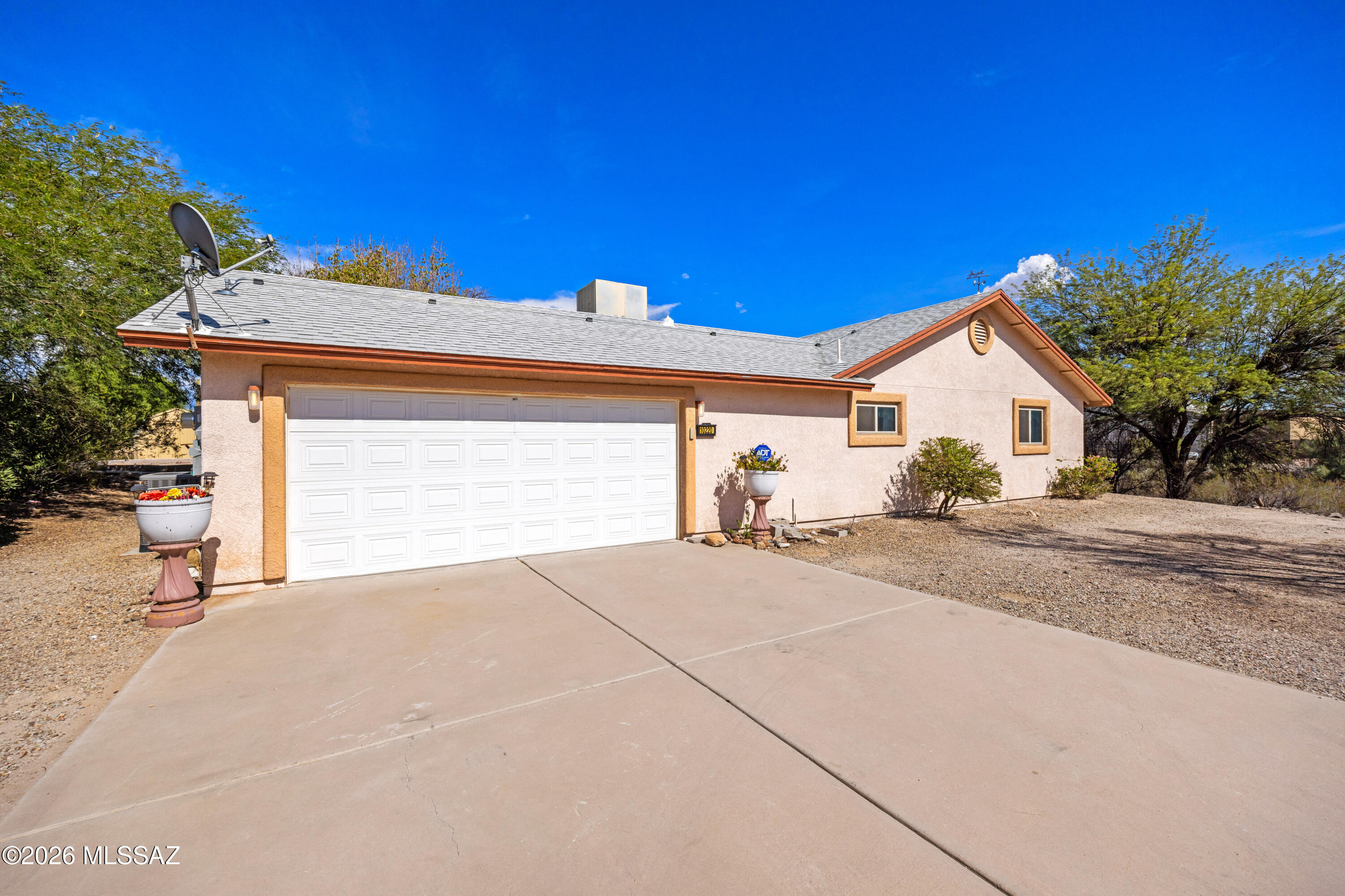 10220 N Camino Pico Vista