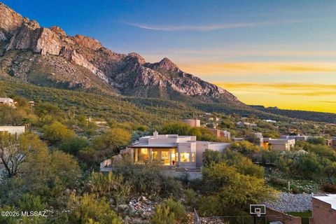 Photo of 9801 N Ridge Shadow Place, Tucson, AZ 85704 (MLS # 22603581)