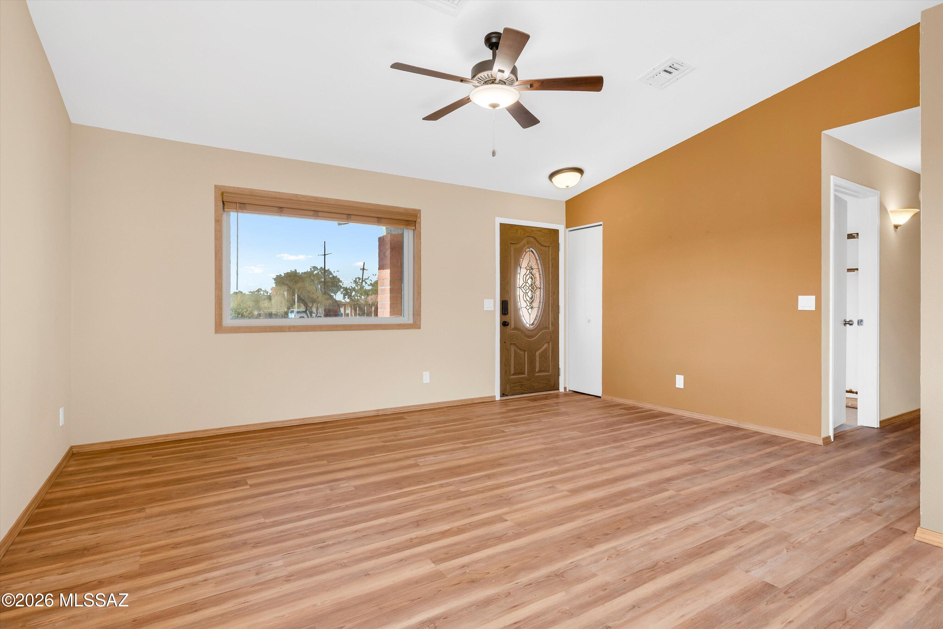 Lincoln Ridge (1-207) - Residential