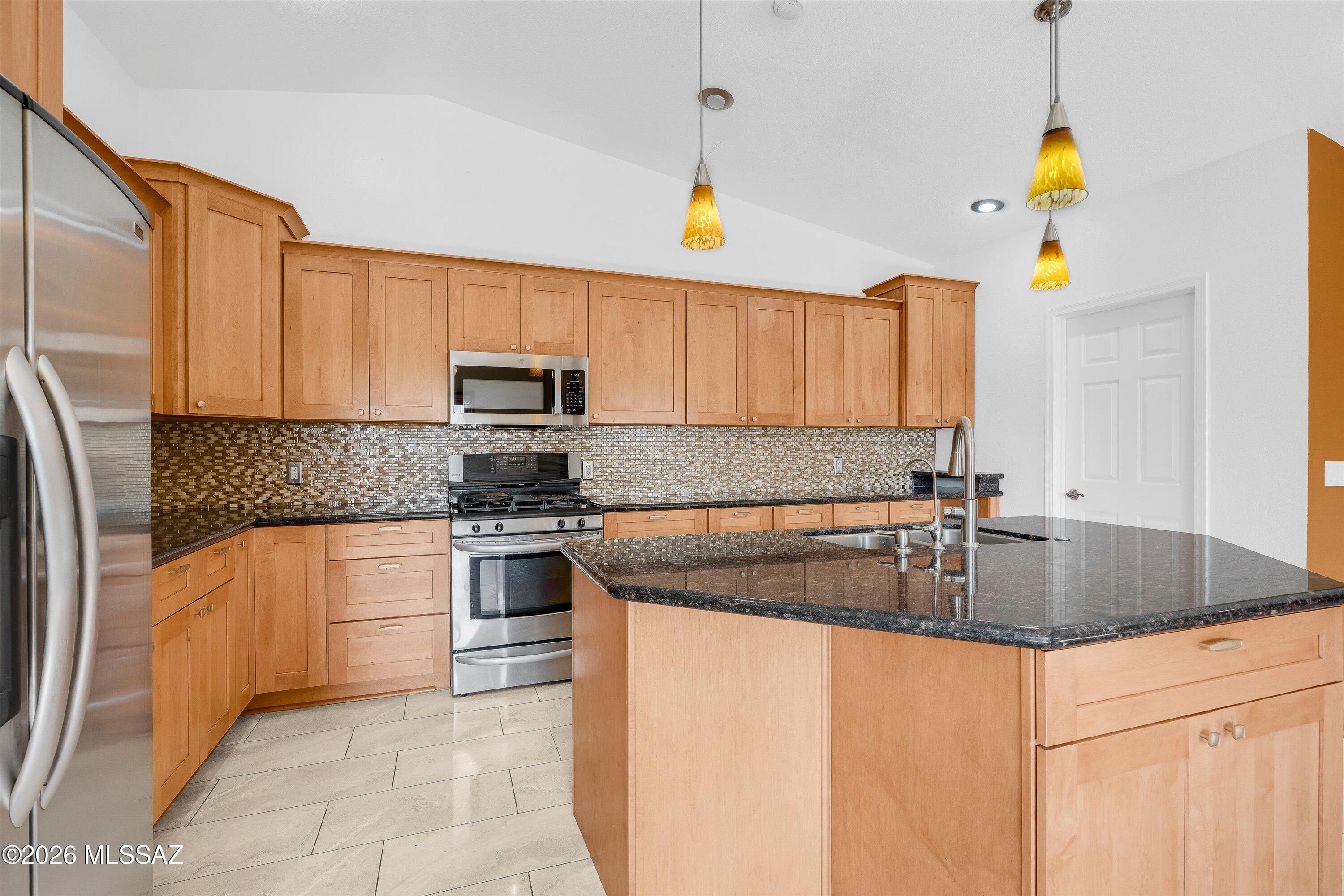 Lincoln Ridge (1-207) - Residential
