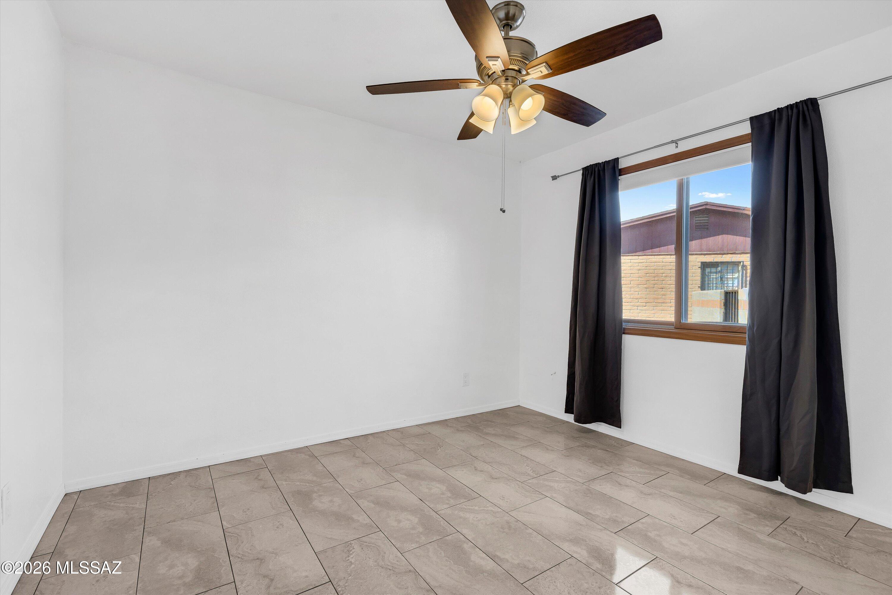 Lincoln Ridge (1-207) - Residential