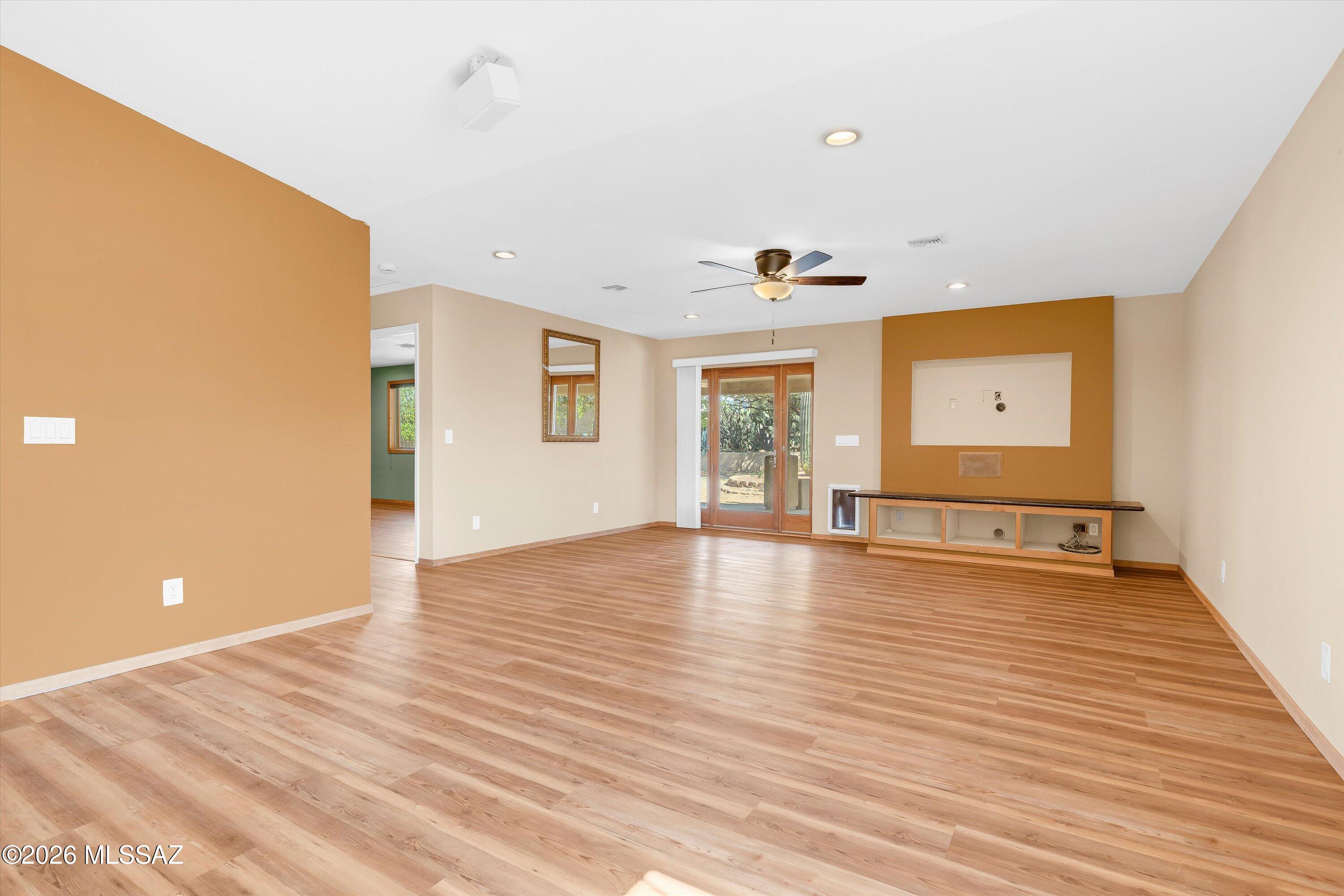 Lincoln Ridge (1-207) - Residential