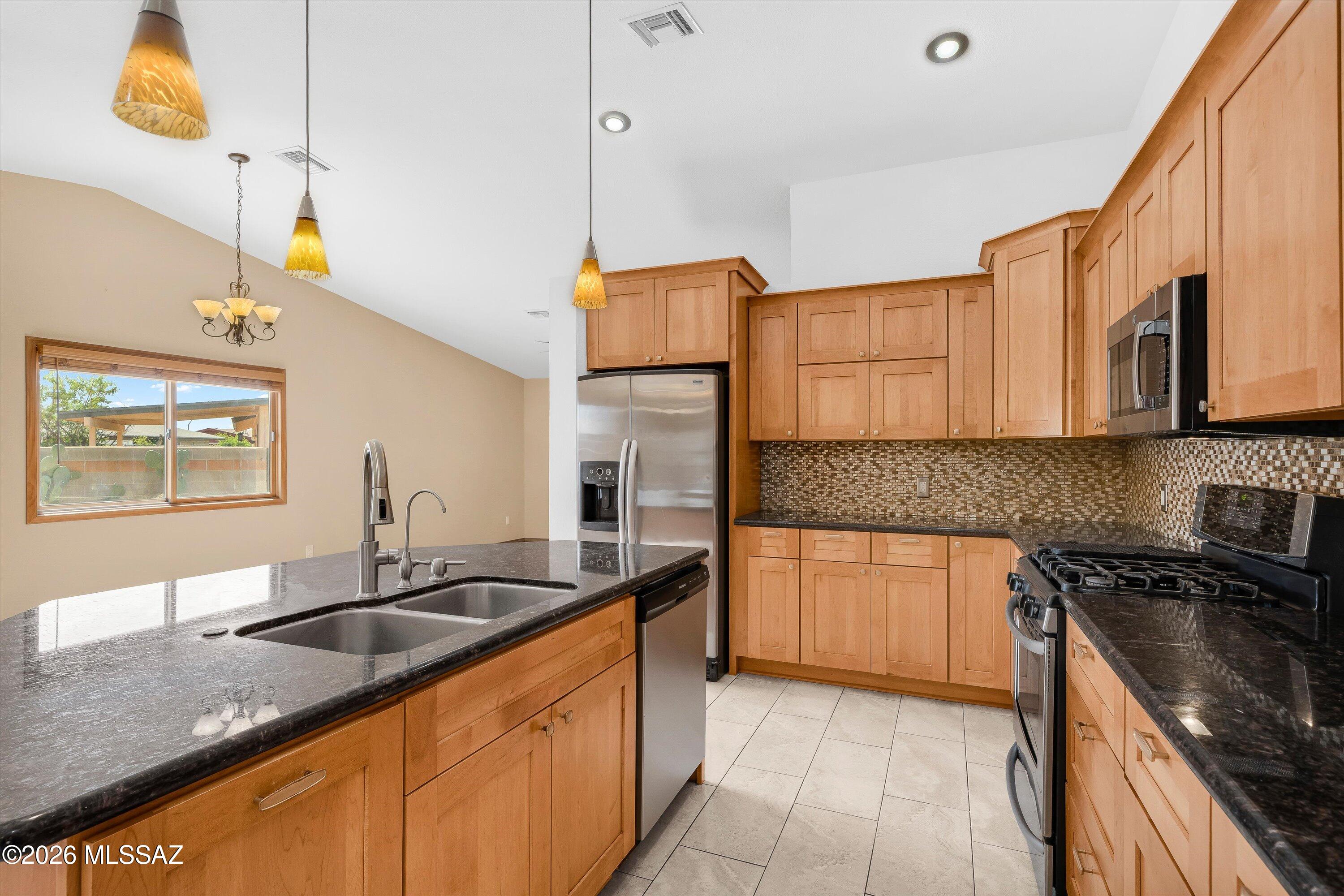 Lincoln Ridge (1-207) - Residential
