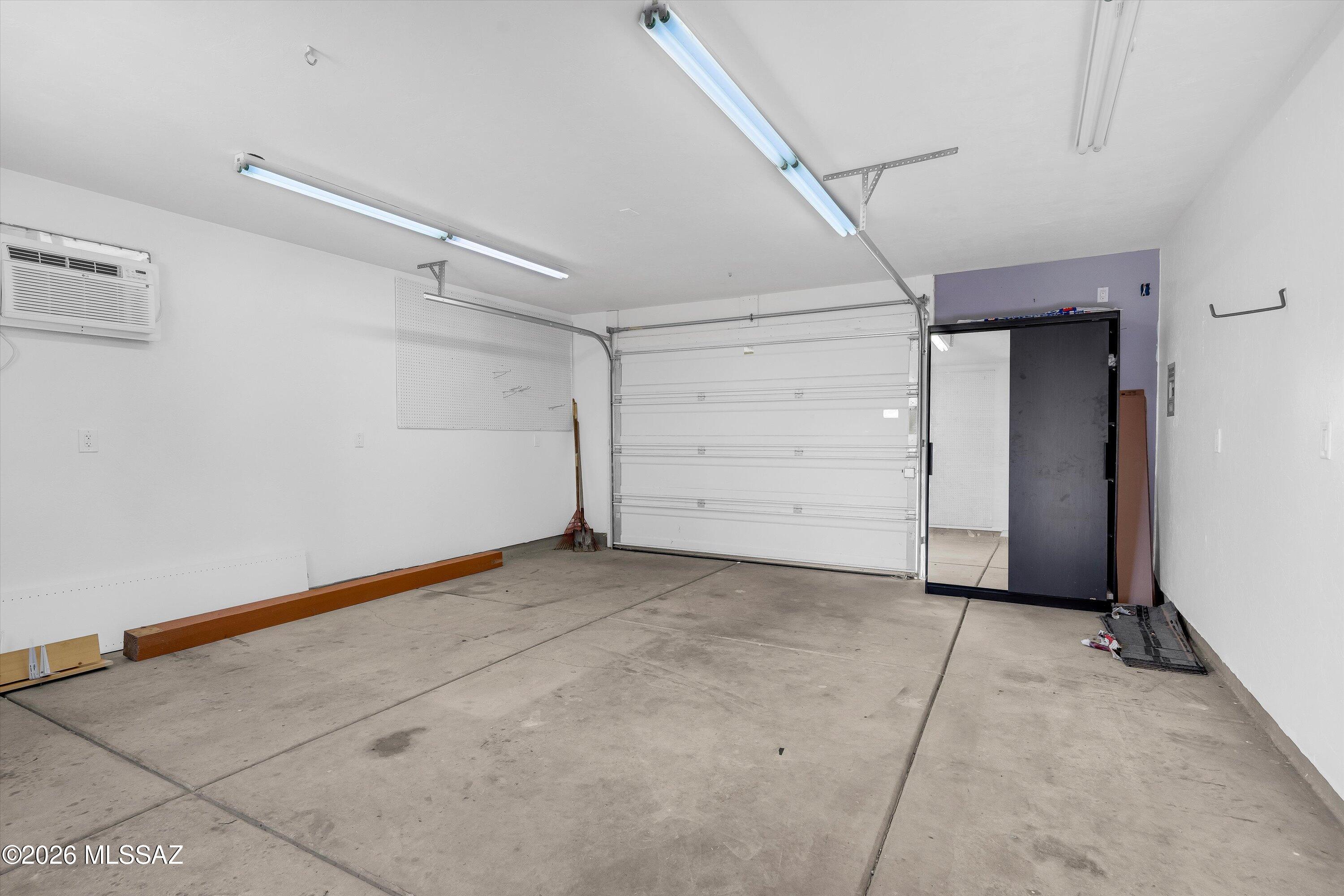 Lincoln Ridge (1-207) - Residential