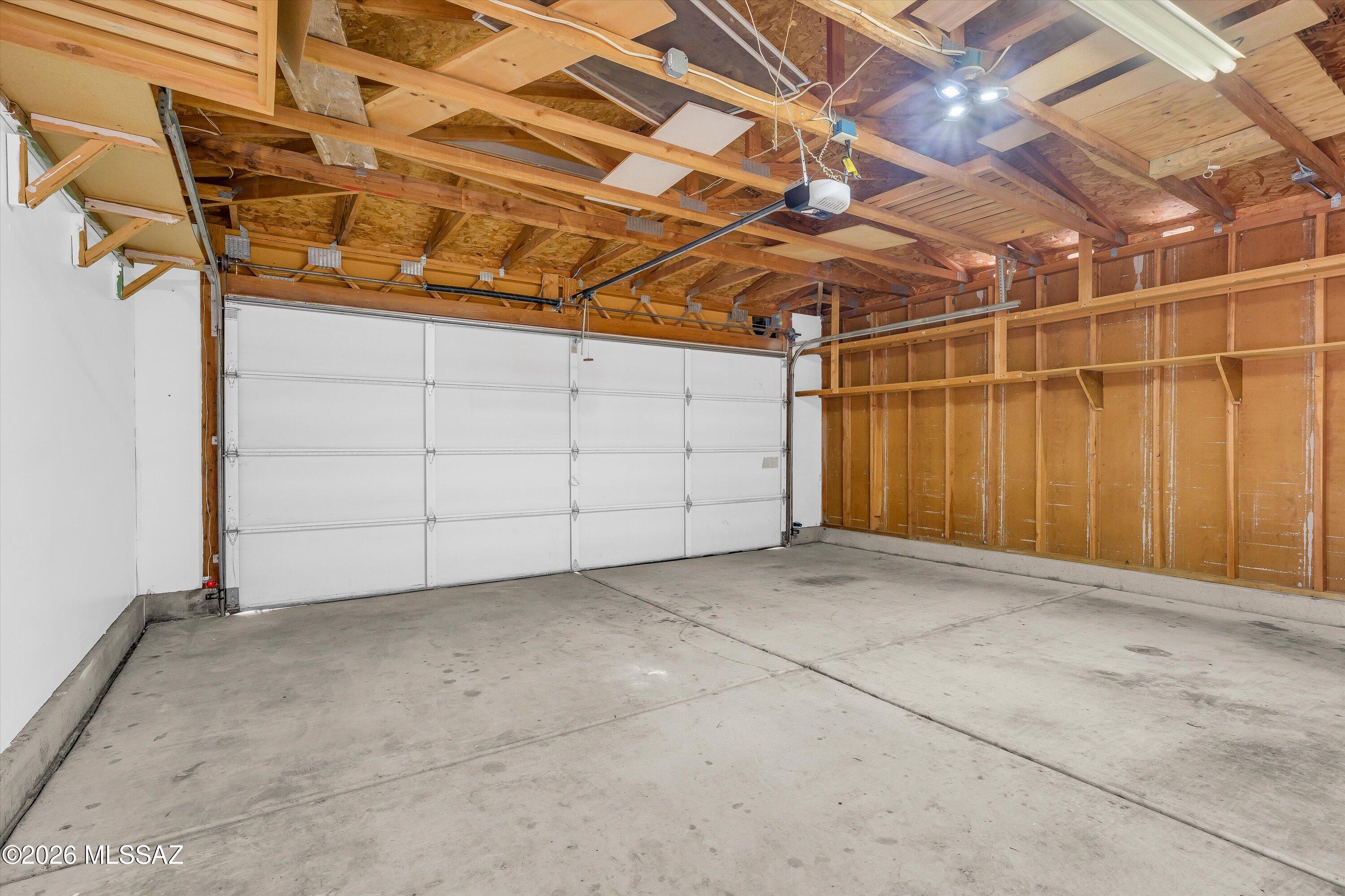 Lincoln Ridge (1-207) - Residential