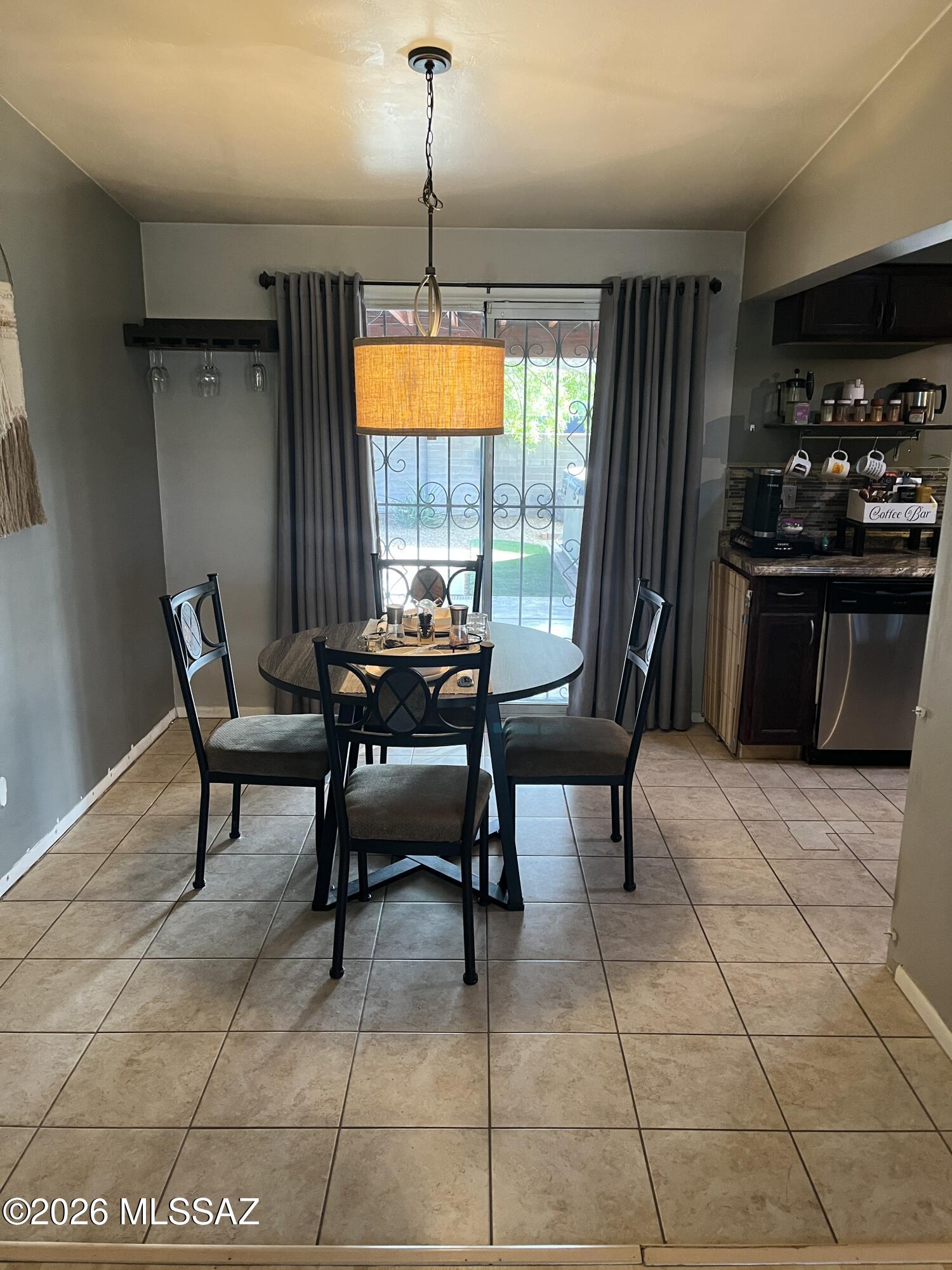 1815 W Calle Tranquila