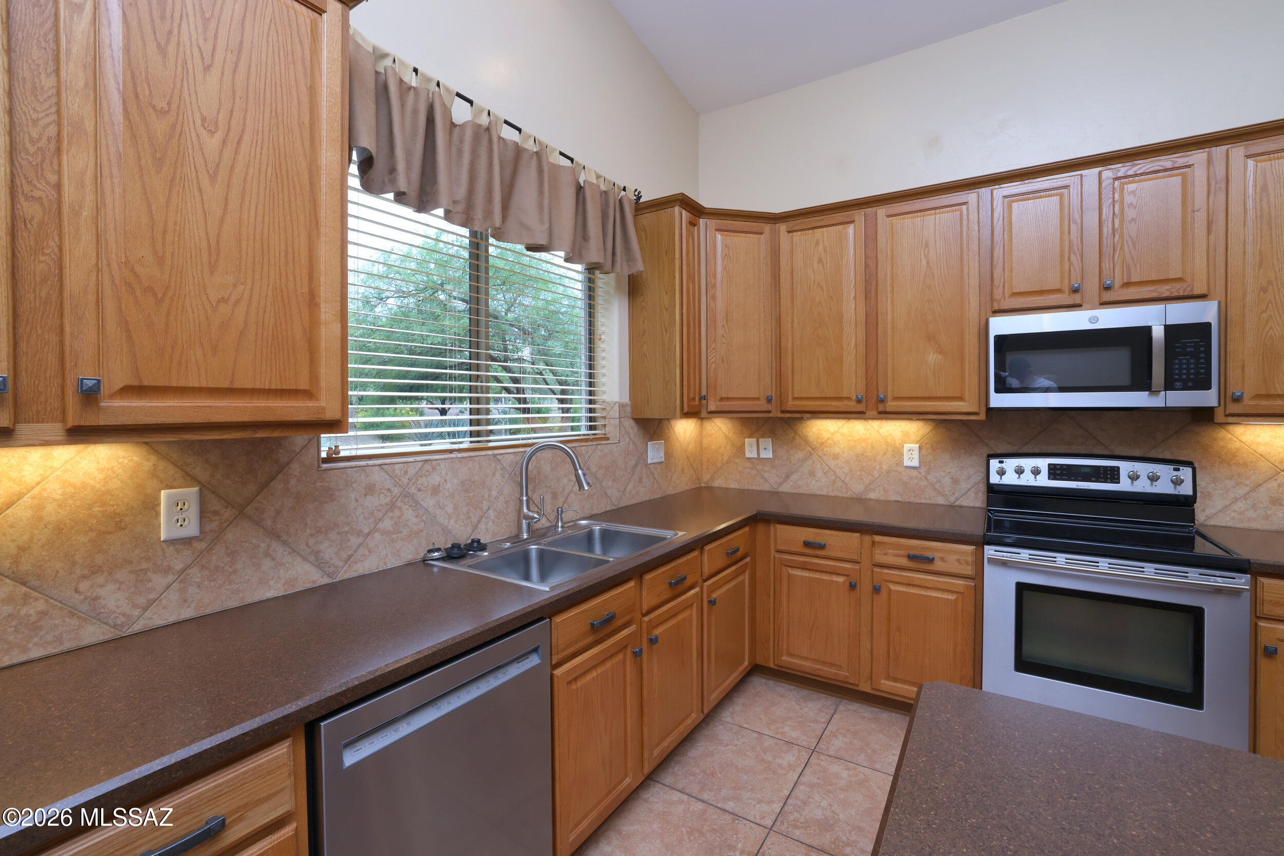 Las Campanas Villiage Phase II (112-219) - Residential