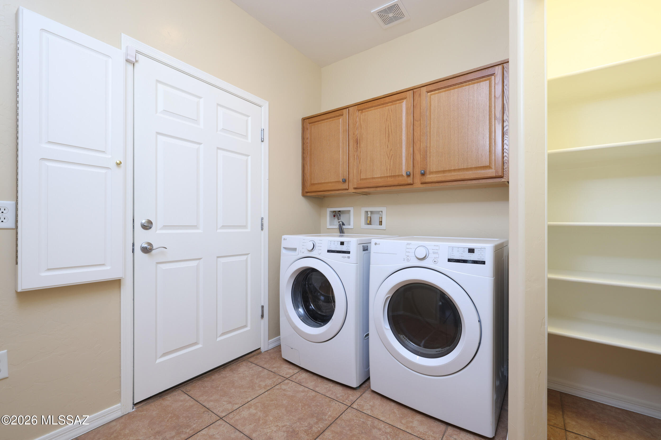 Las Campanas Villiage Phase II (112-219) - Residential