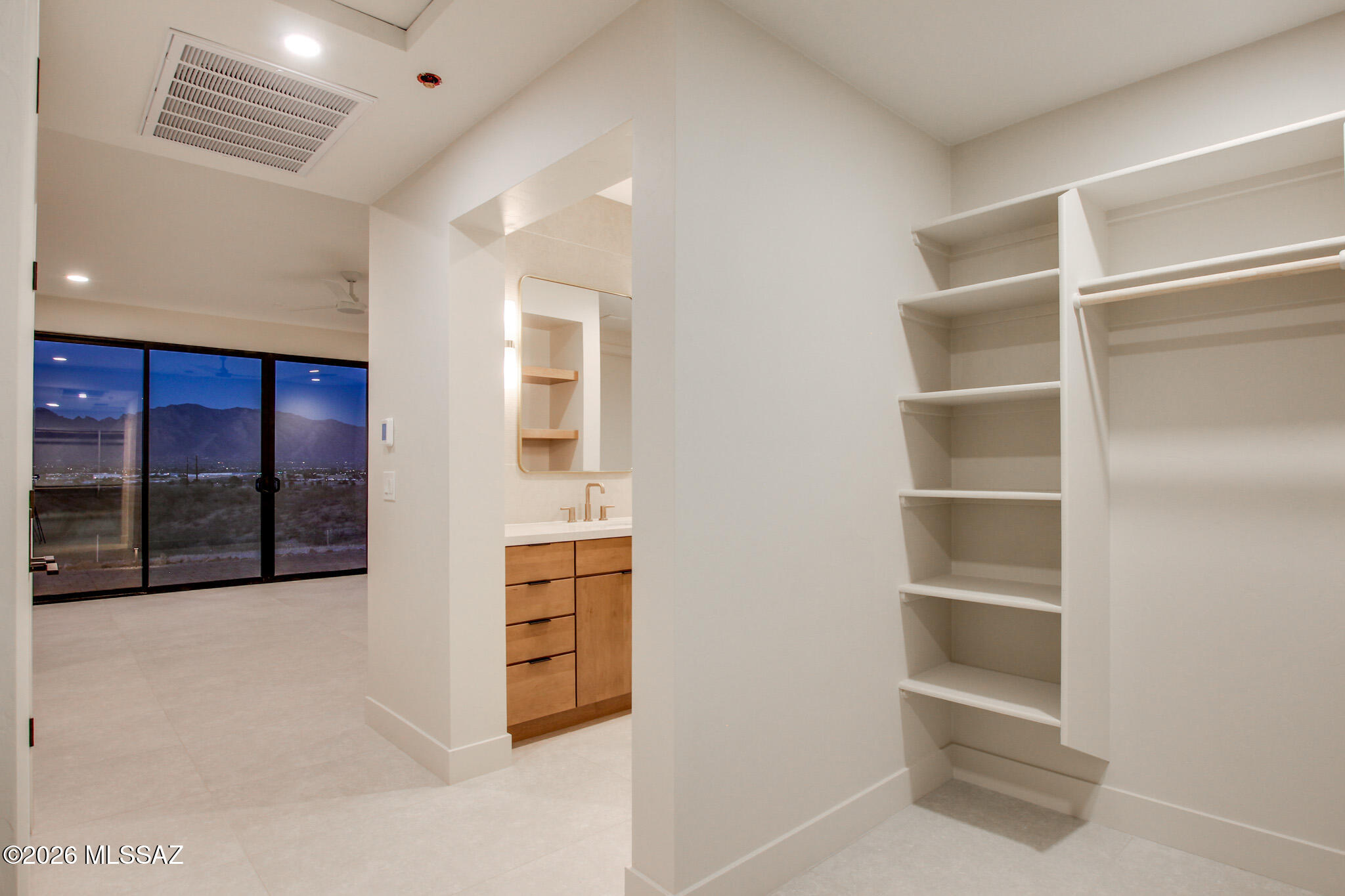 Las Nubes - Residential