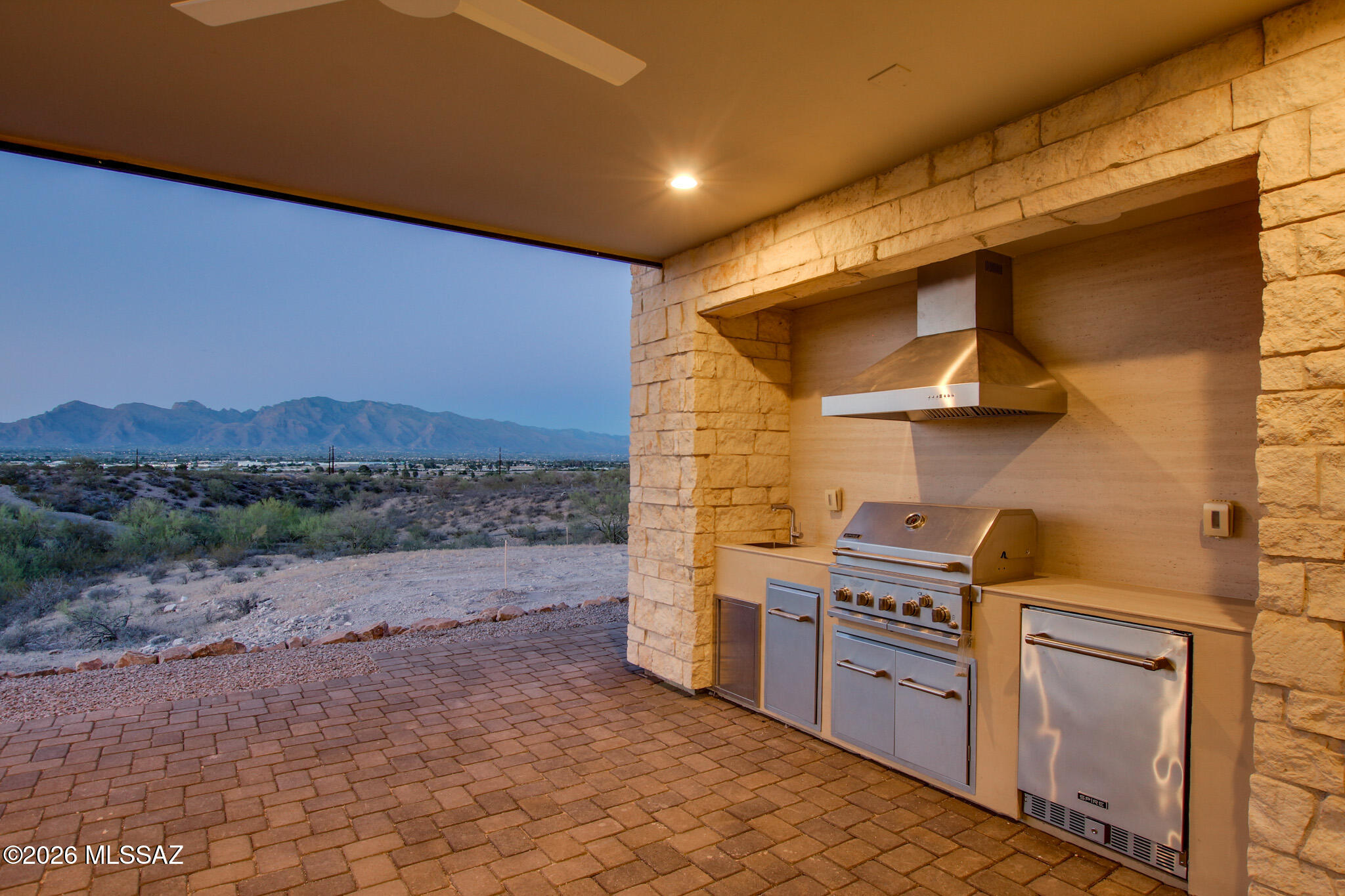 Las Nubes - Residential