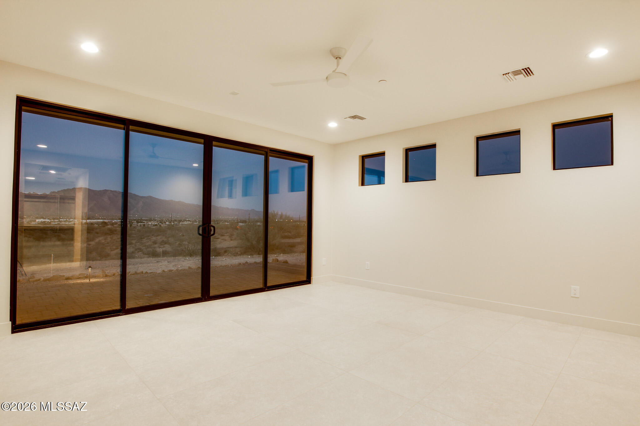 Las Nubes - Residential