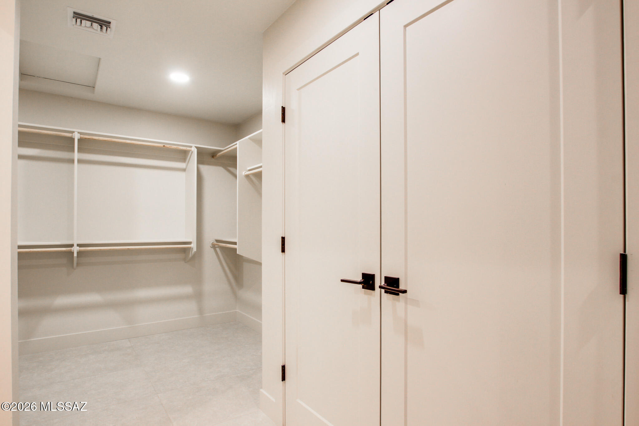Las Nubes - Residential