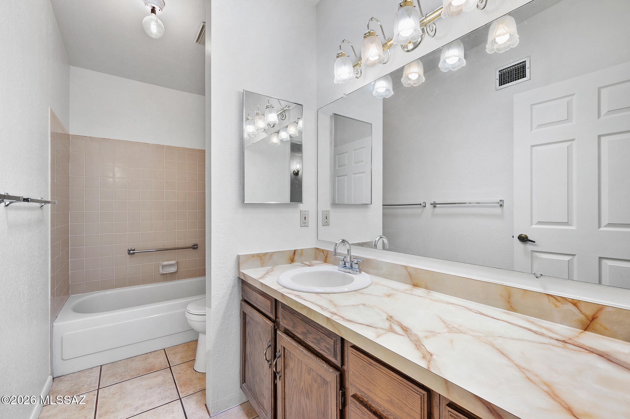 Colonia De Los Alamos (BK1-45) - Residential