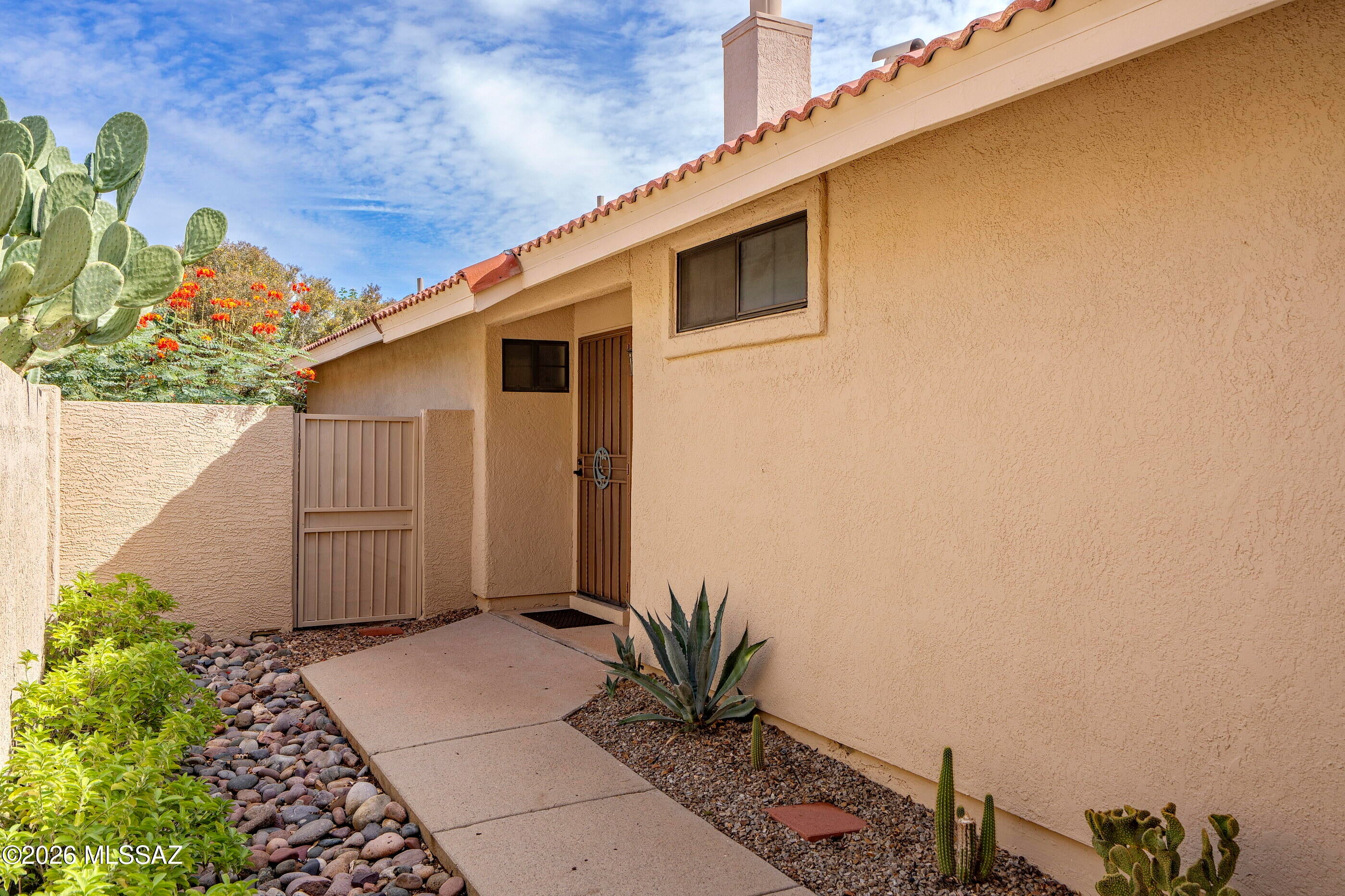 311 E Suntree Street