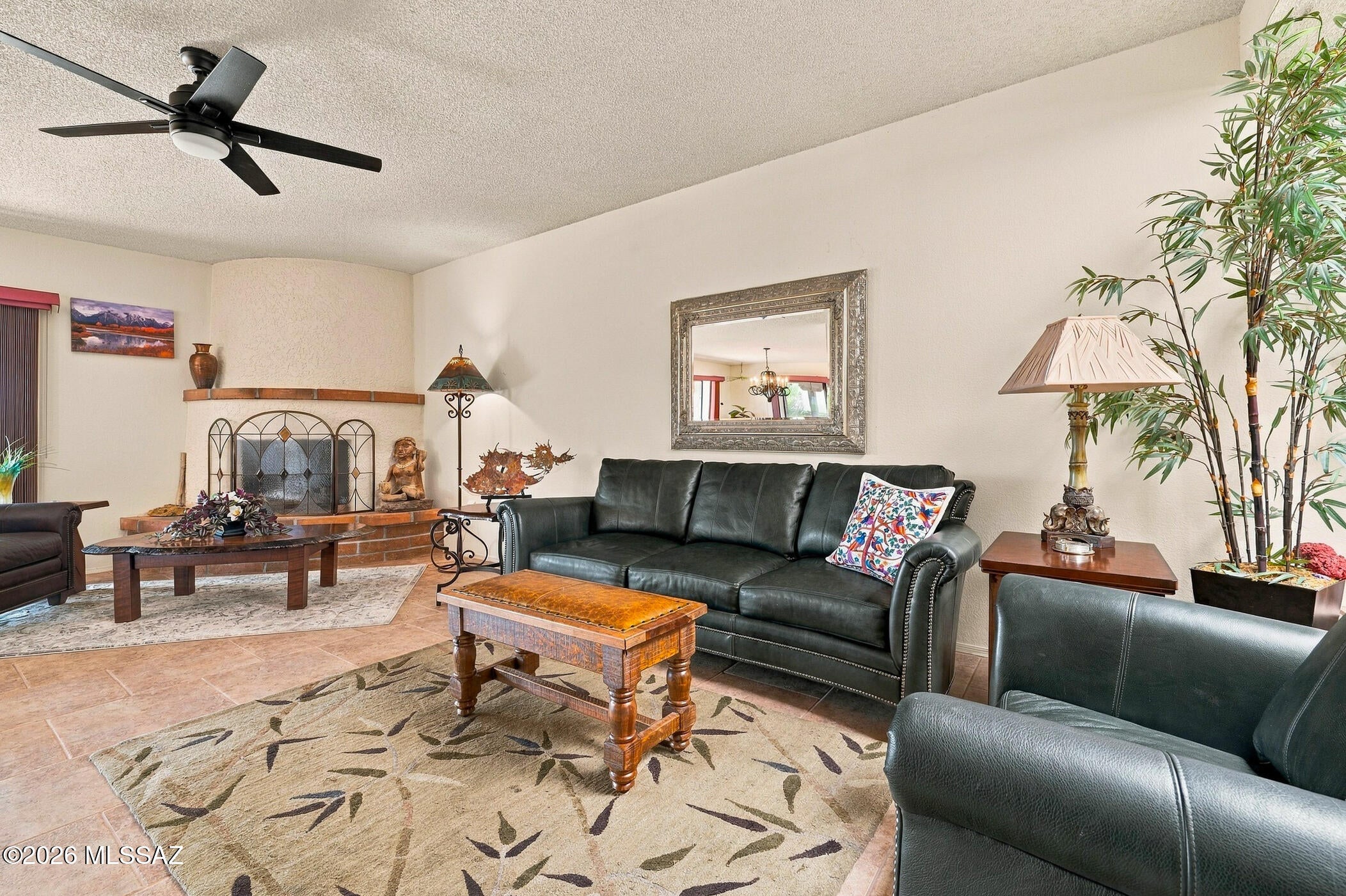 1131 W Camino De La Oca
