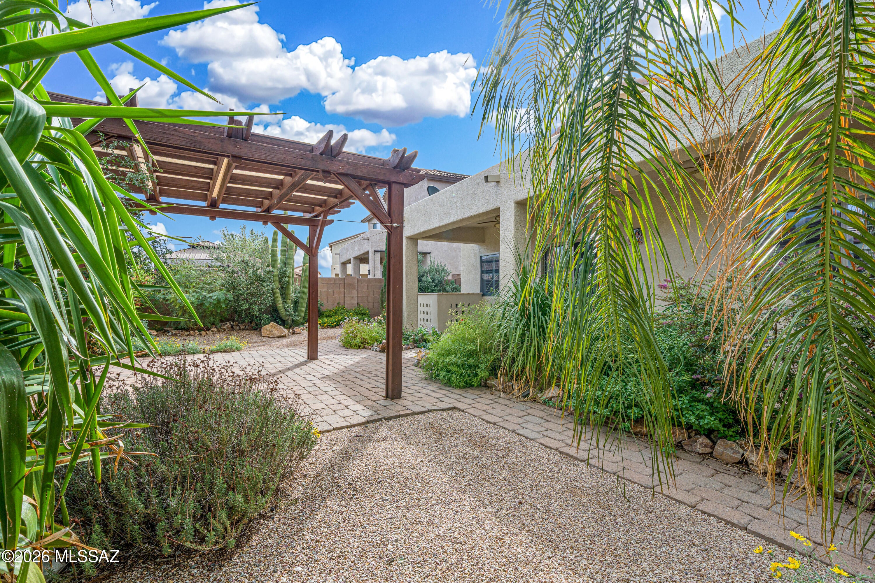 12827 E Hartshorn Pass