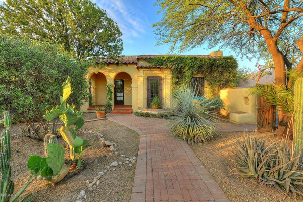 1916 E 9TH ST, TUCSON, AZ 85719 - Image b0929b9862f8dca0a87f226cca6ddd7e/3929562250