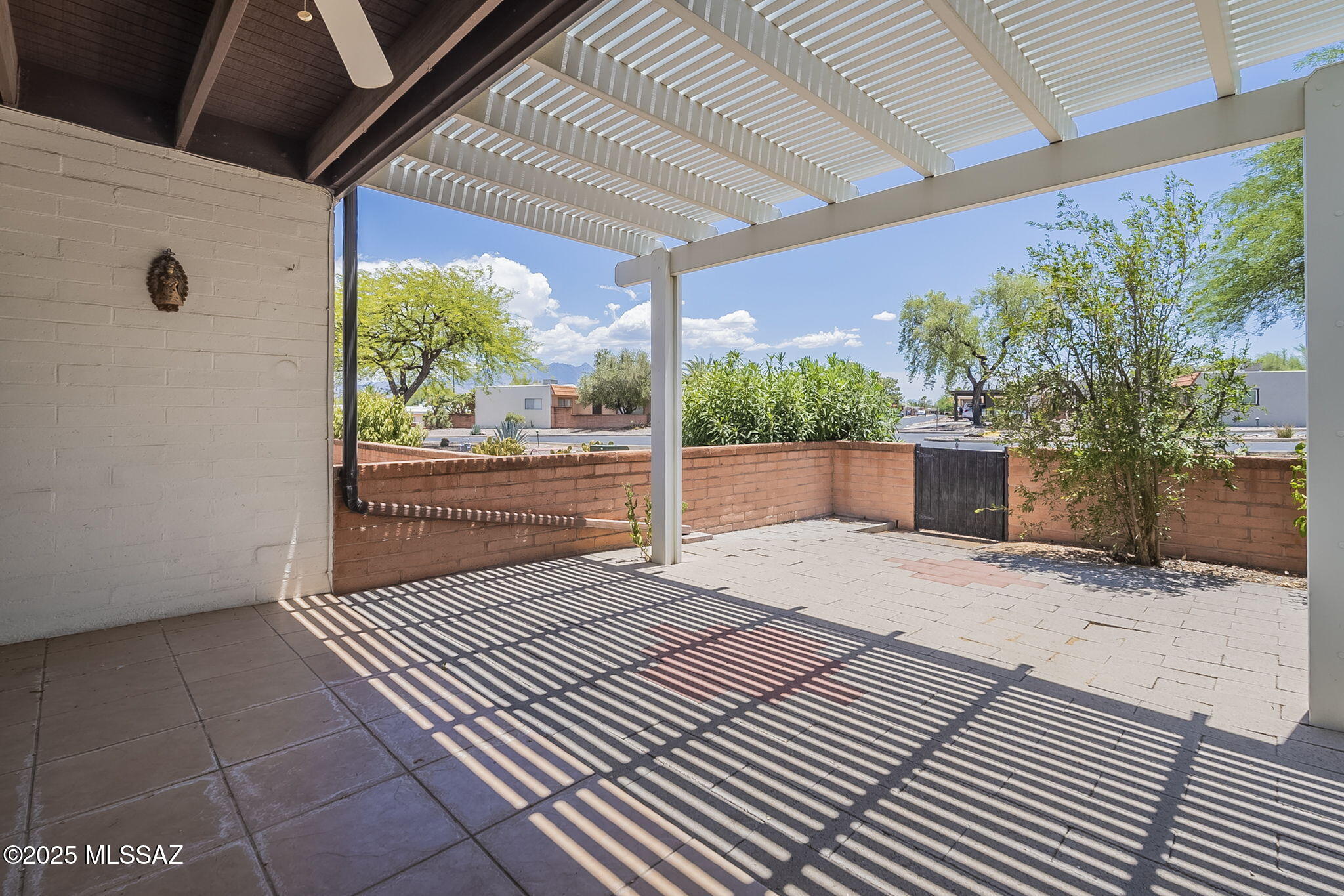 Green Valley Townhouses NO.7 - Residential